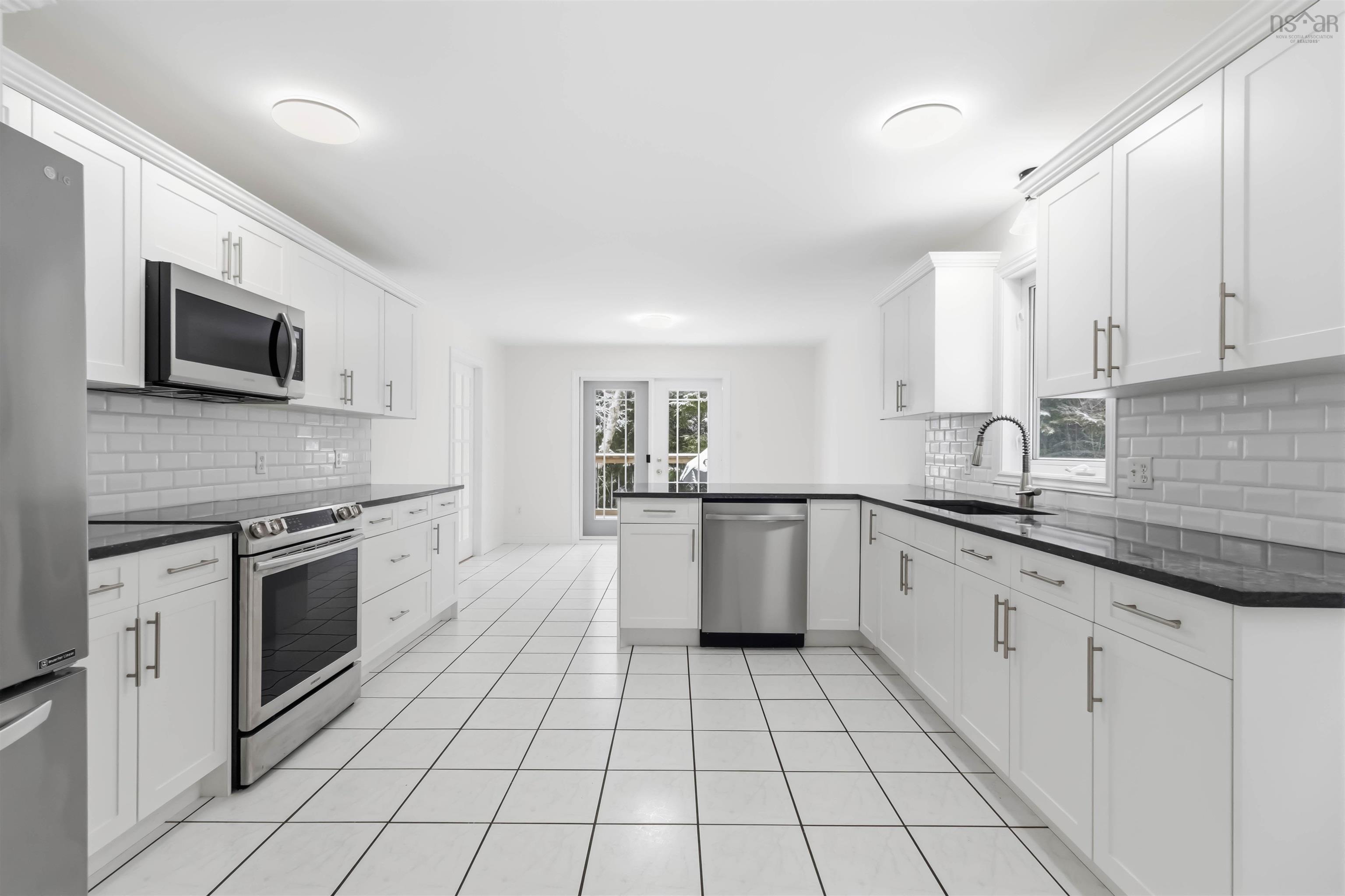 $699,900.00: 15 Porterfield Drive, Porters Lake