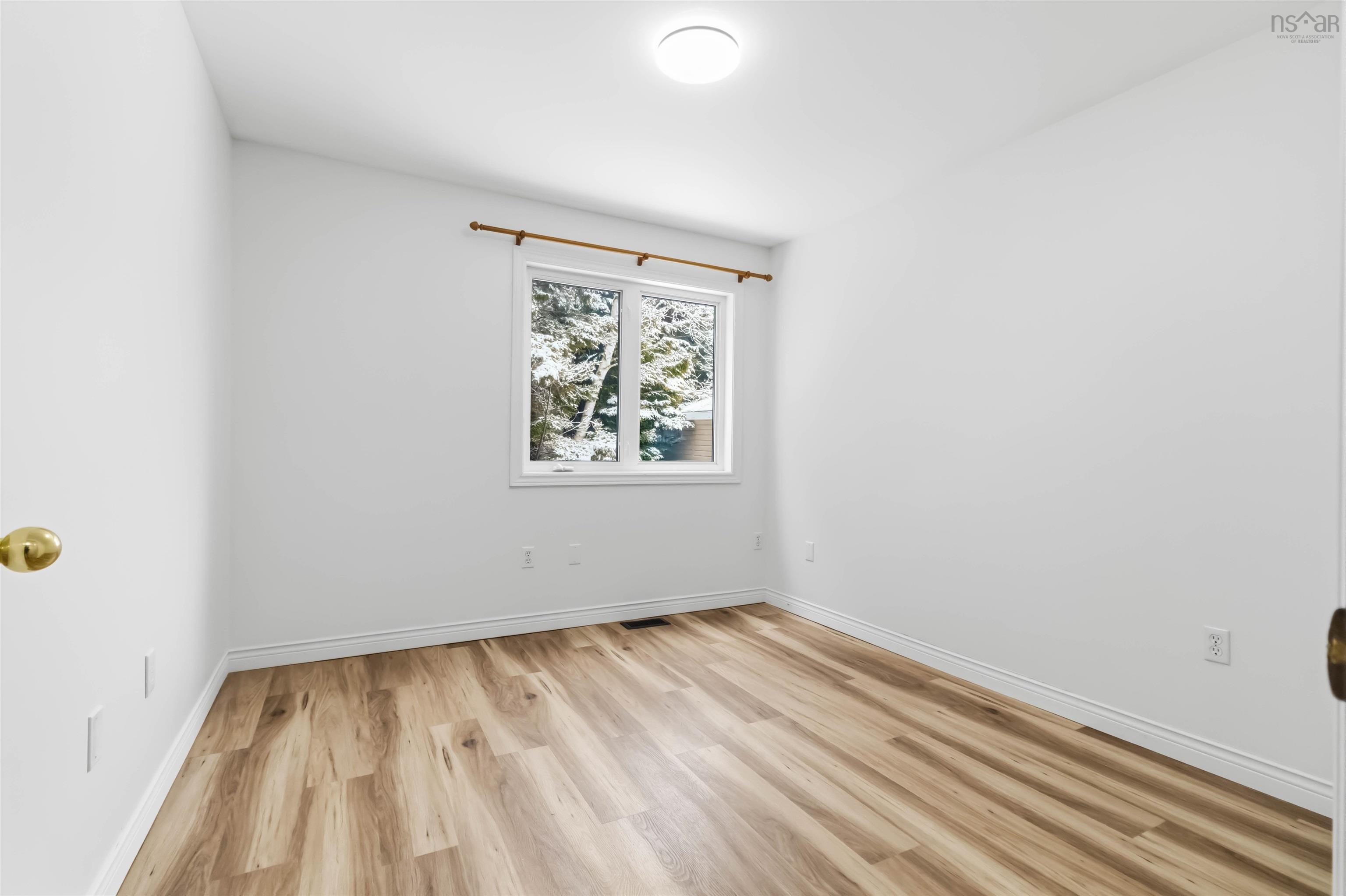 $699,900.00: 15 Porterfield Drive, Porters Lake