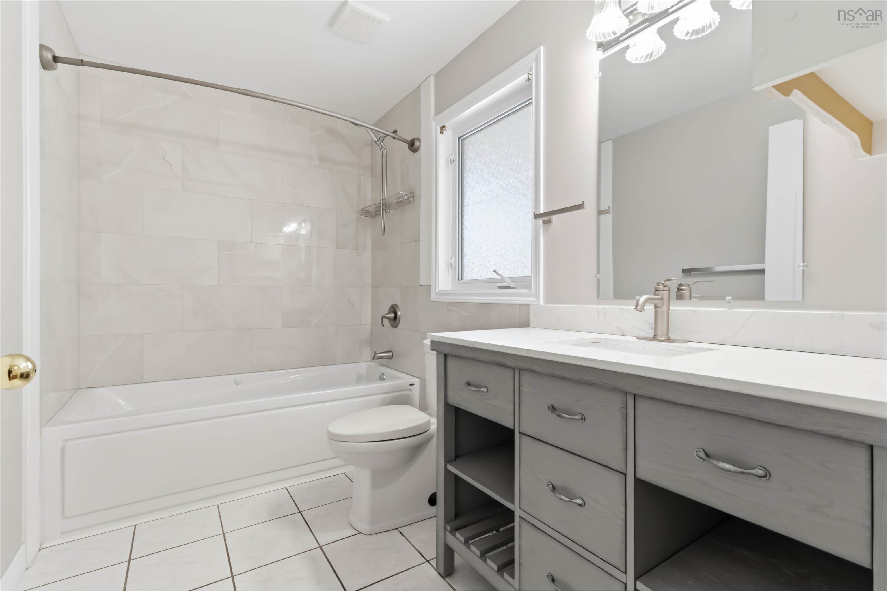 $699,900.00: 15 Porterfield Drive, Porters Lake