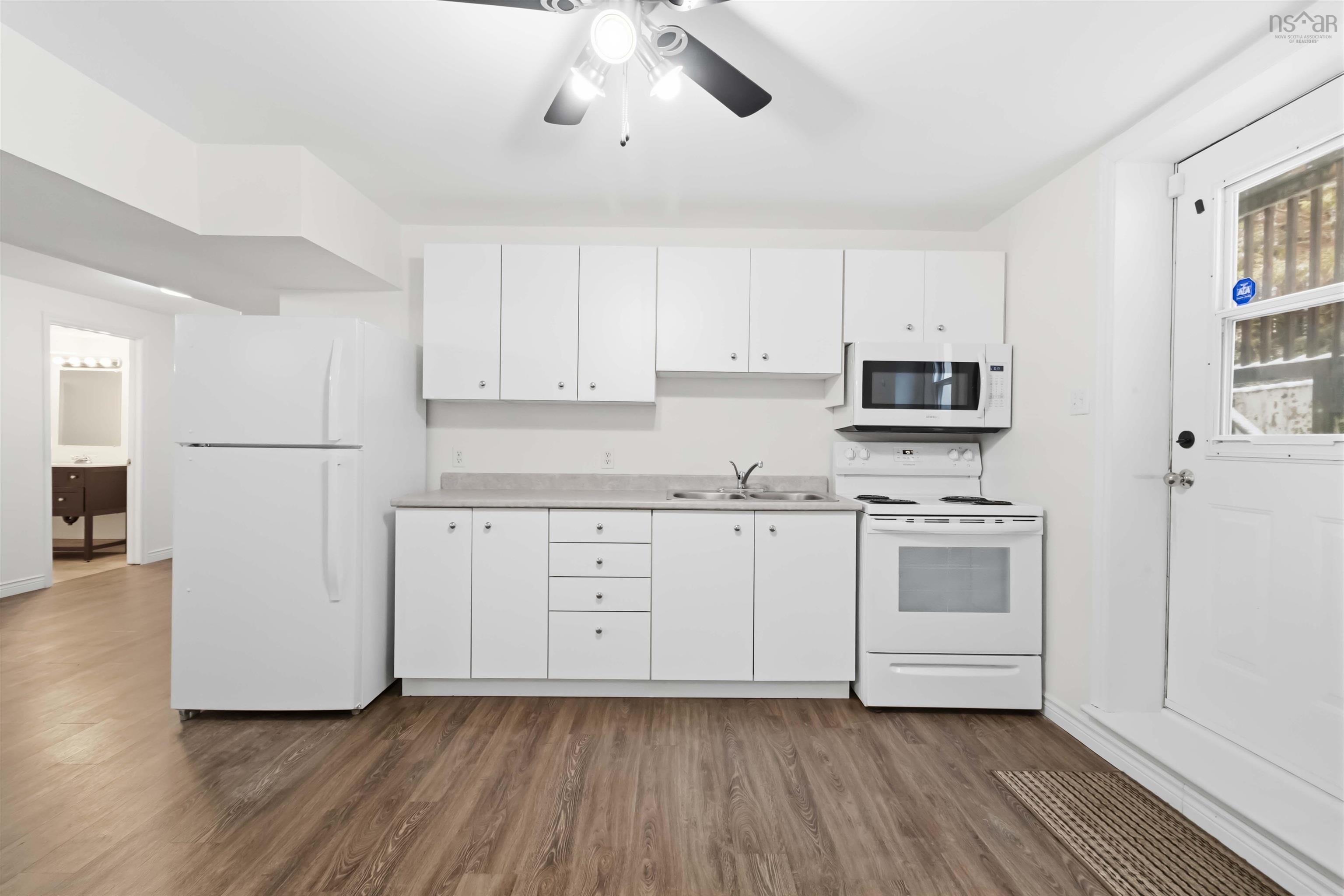 $699,900.00: 15 Porterfield Drive, Porters Lake