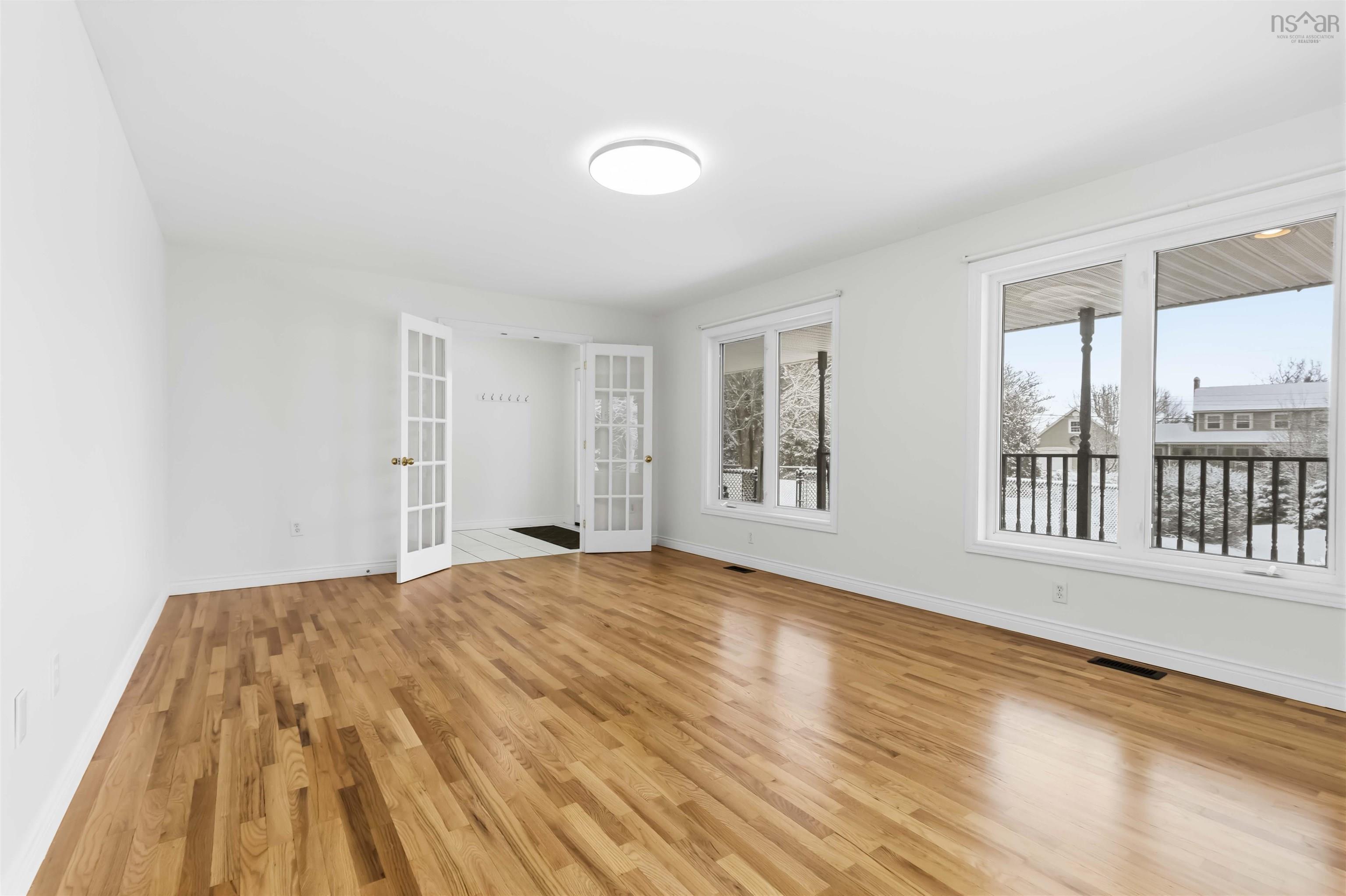 $699,900.00: 15 Porterfield Drive, Porters Lake