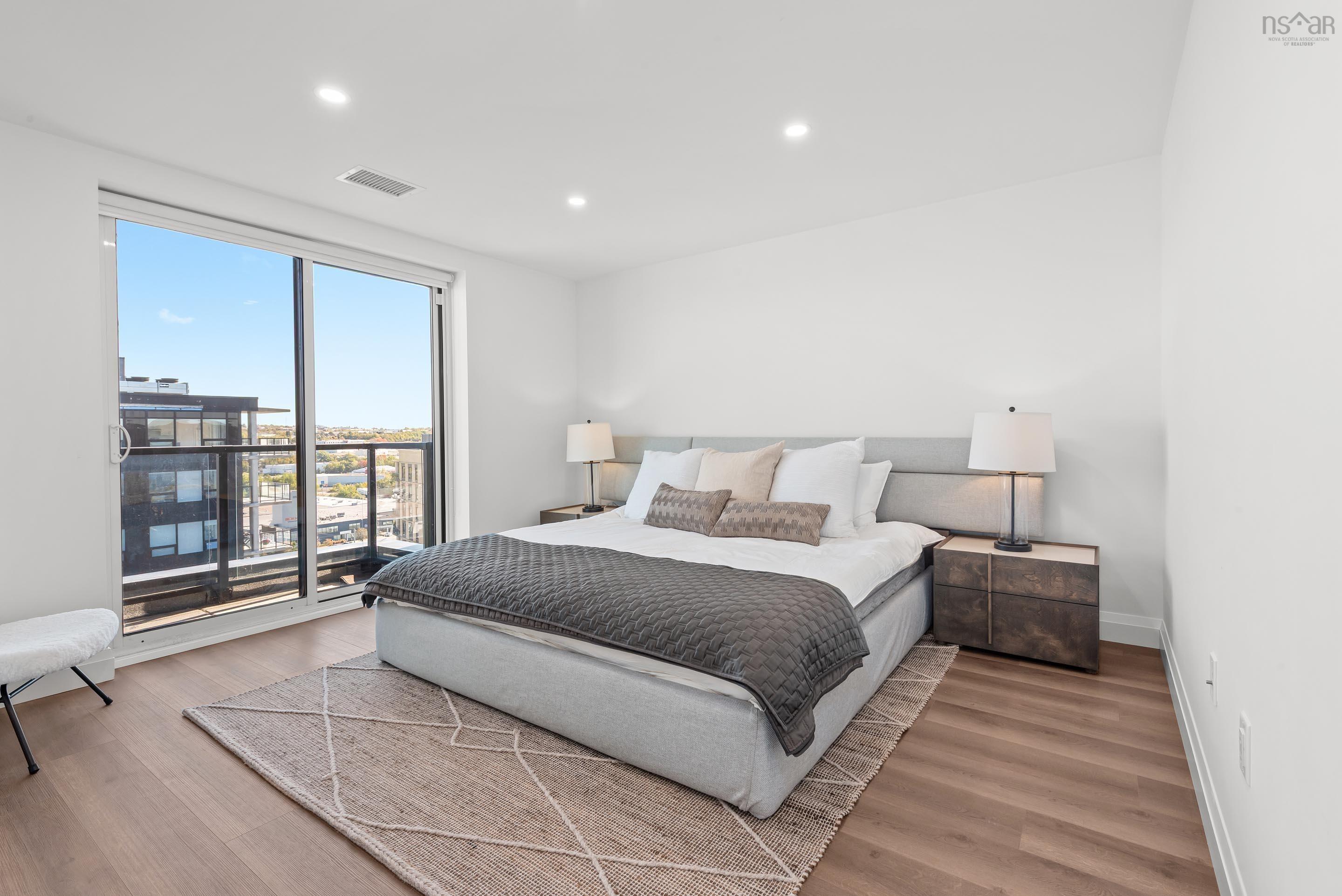 $950,000.00: 1703 72 Seapoint Road, Dartmouth