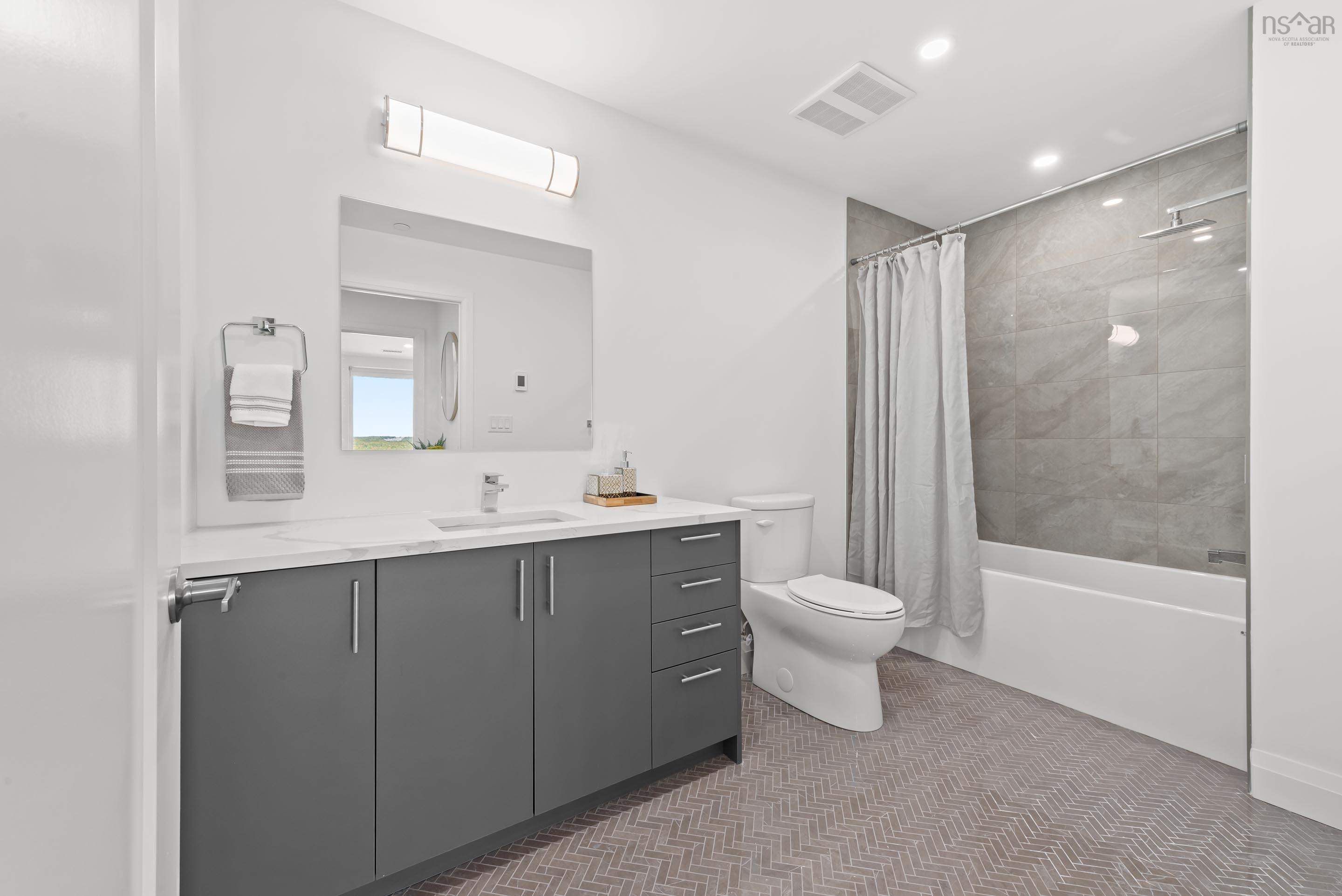 $950,000.00: 1703 72 Seapoint Road, Dartmouth