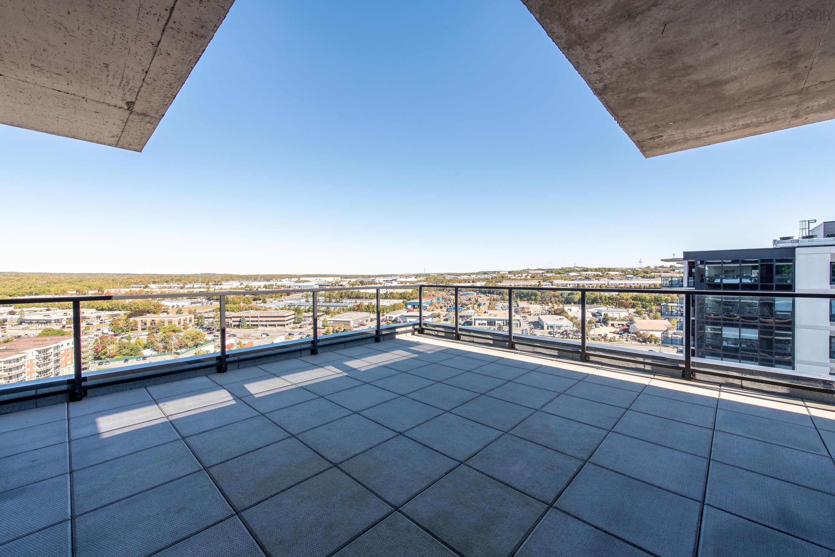 $950,000.00: 1703 72 Seapoint Road, Dartmouth