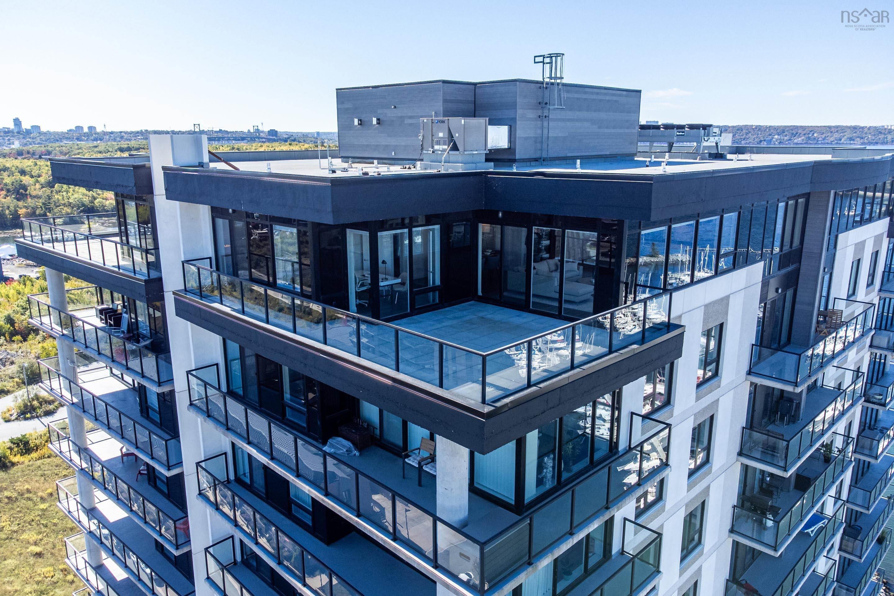 $950,000.00: 1703 72 Seapoint Road, Dartmouth