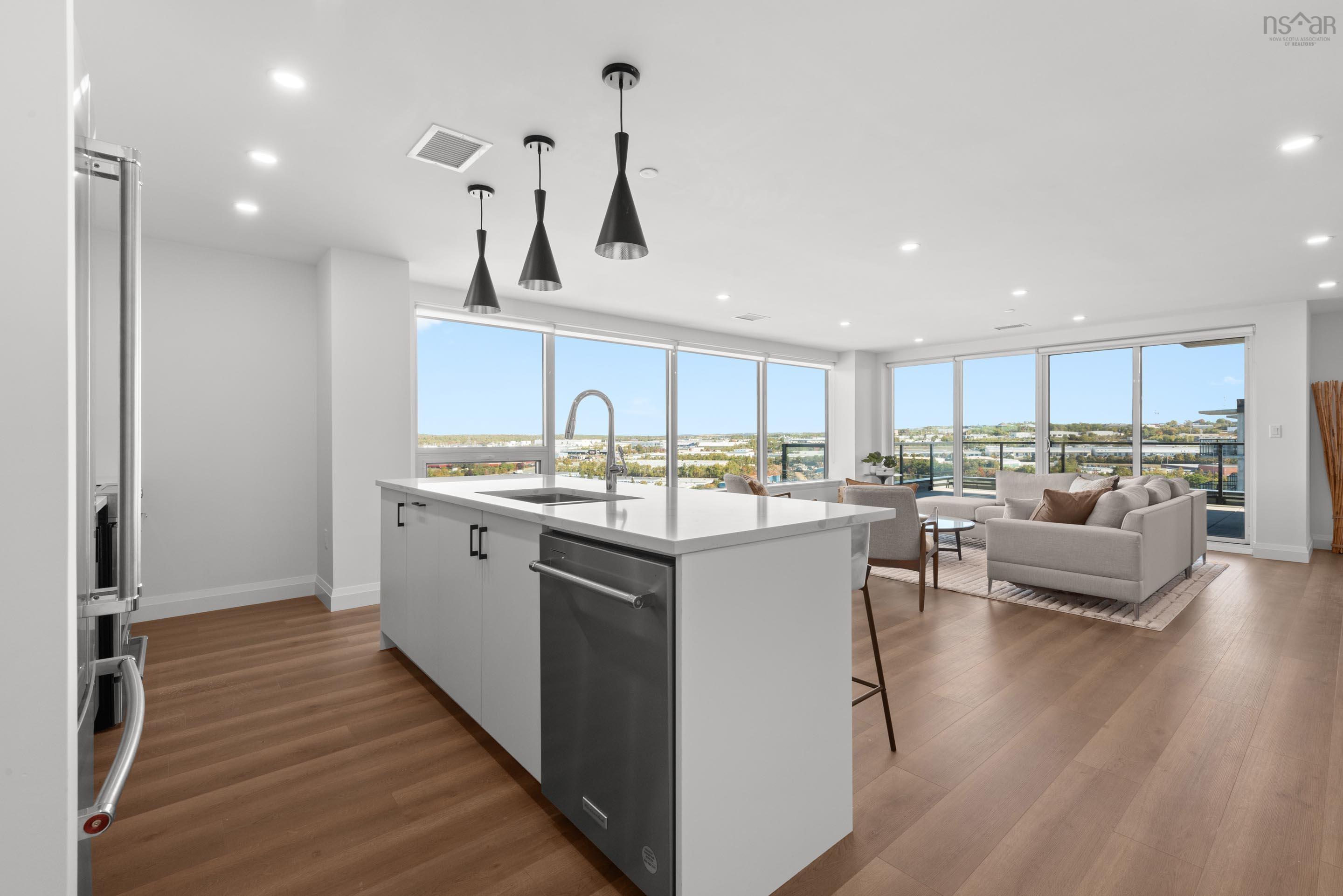 $950,000.00: 1703 72 Seapoint Road, Dartmouth