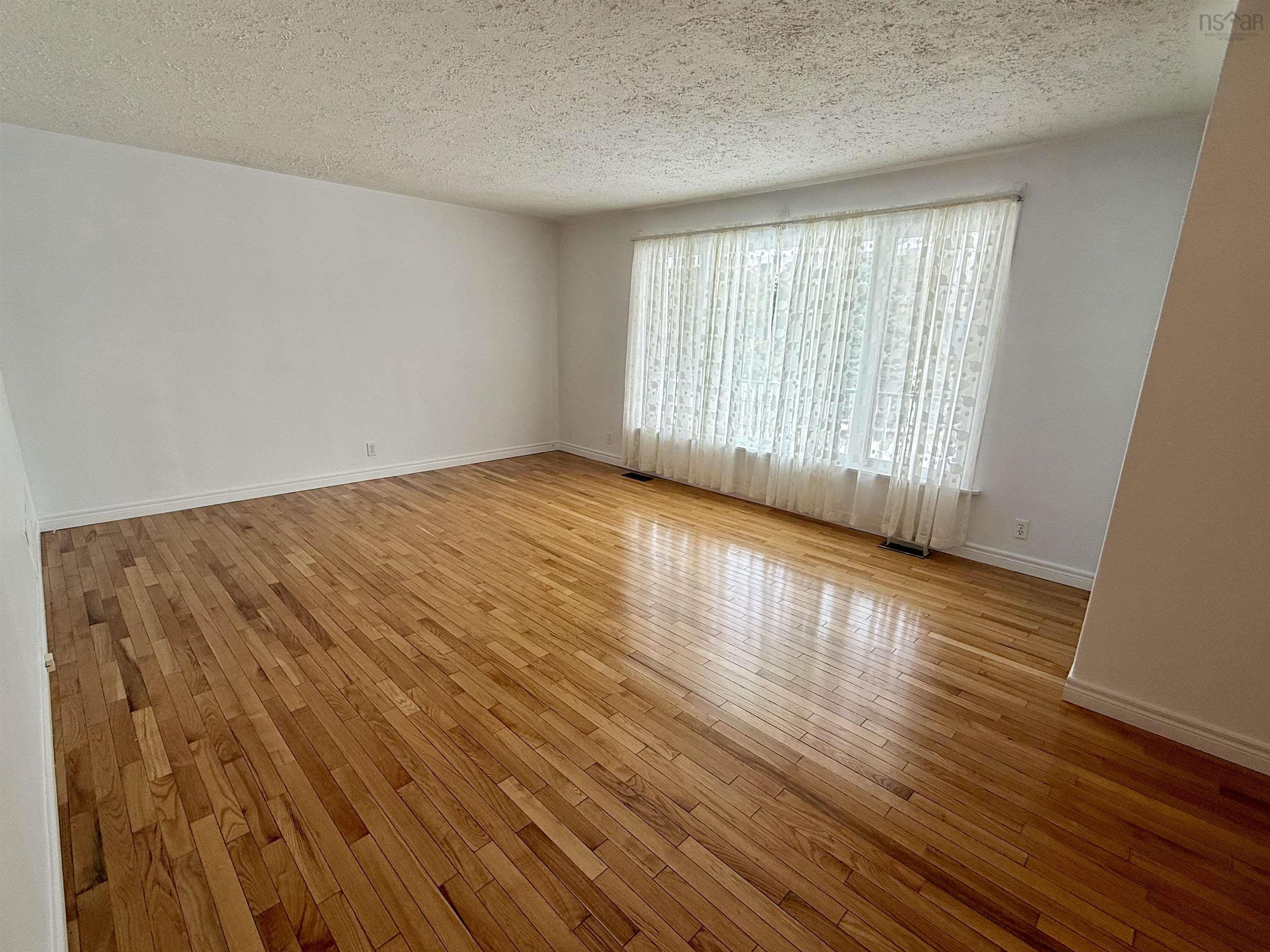 $394,500.00: 50 Kaullback Street, Truro