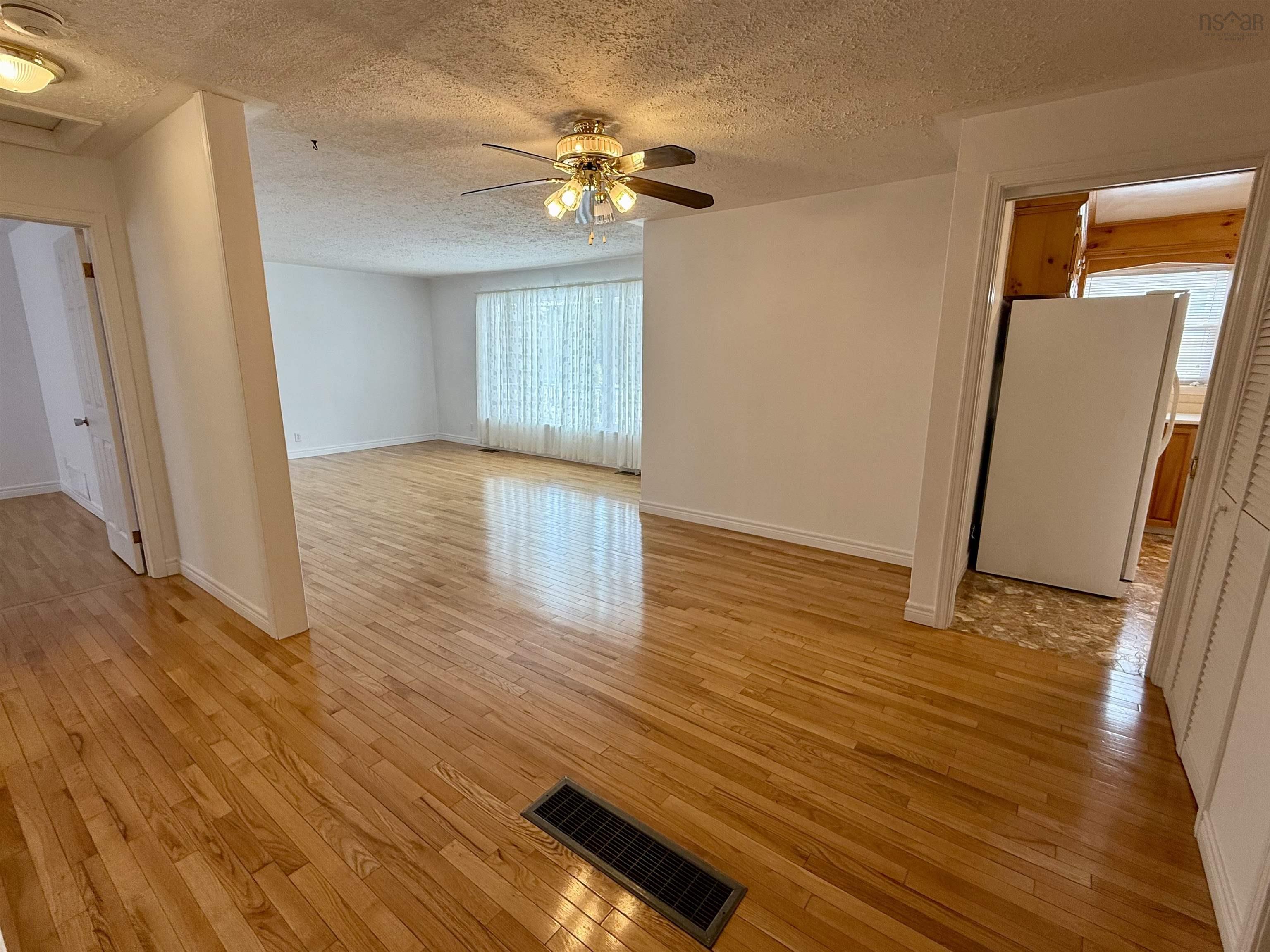 $394,500.00: 50 Kaullback Street, Truro