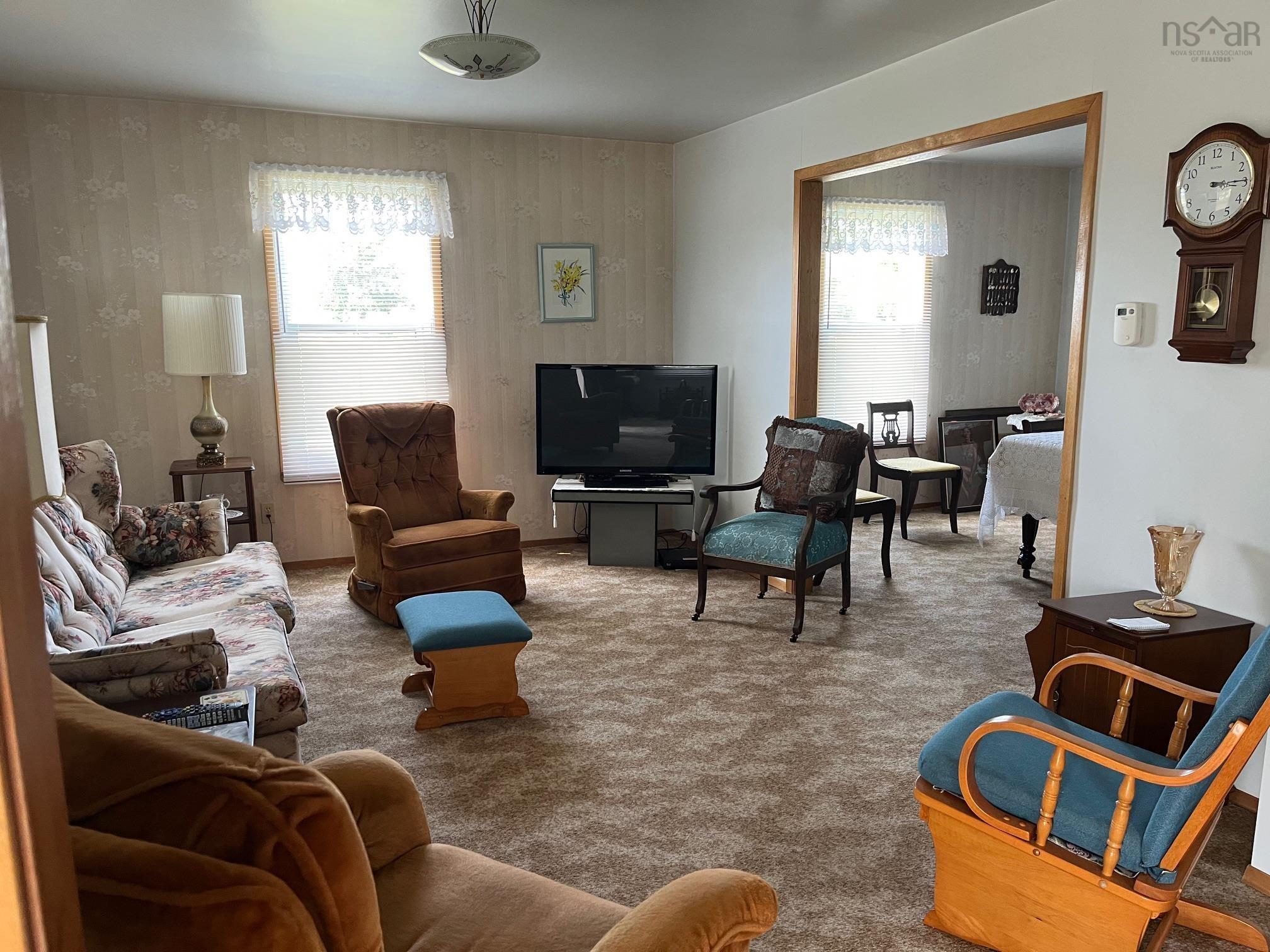 $199,000.00: 3685 Highway 209, Advocate Harbour