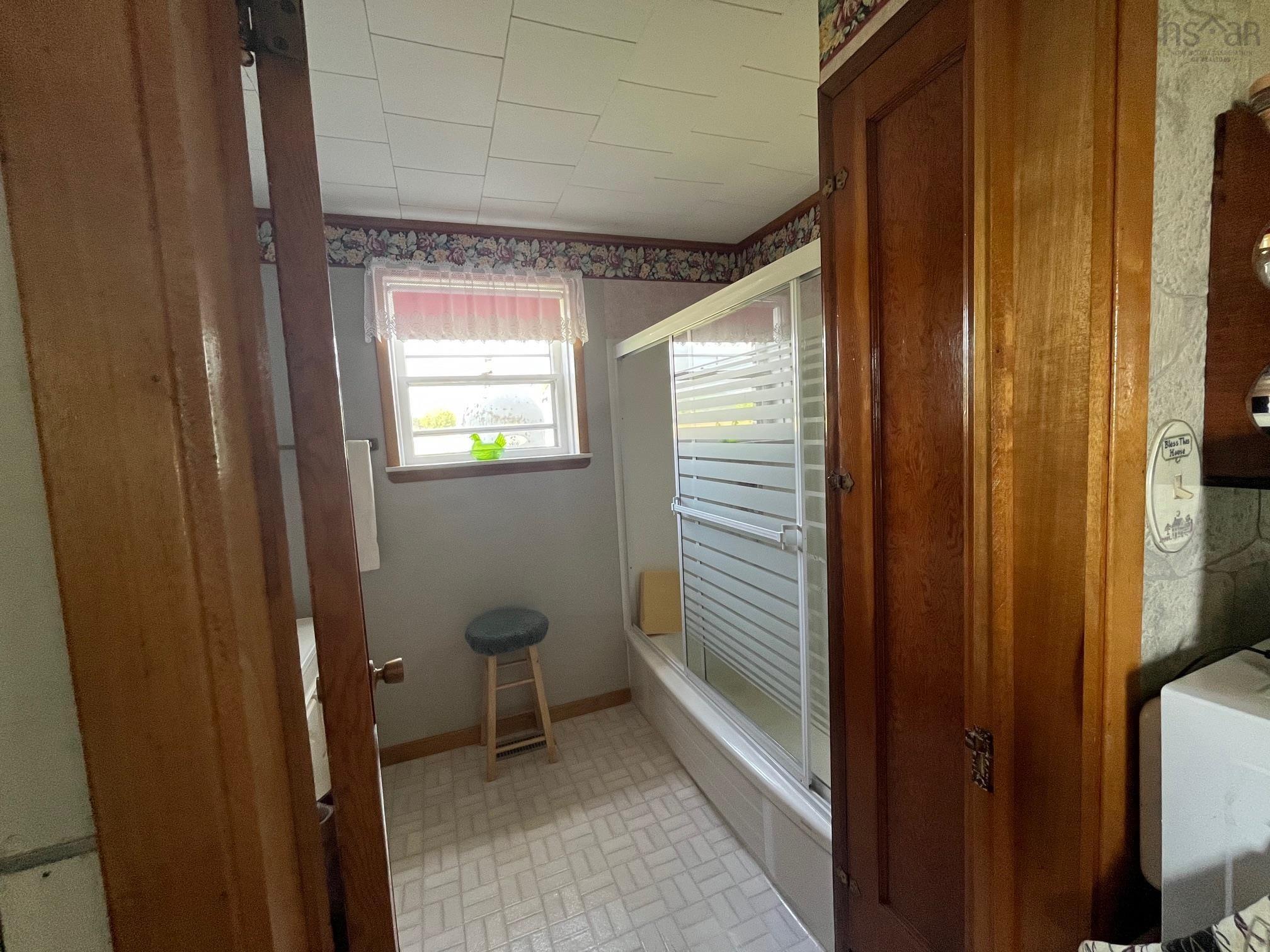 $199,000.00: 3685 Highway 209, Advocate Harbour