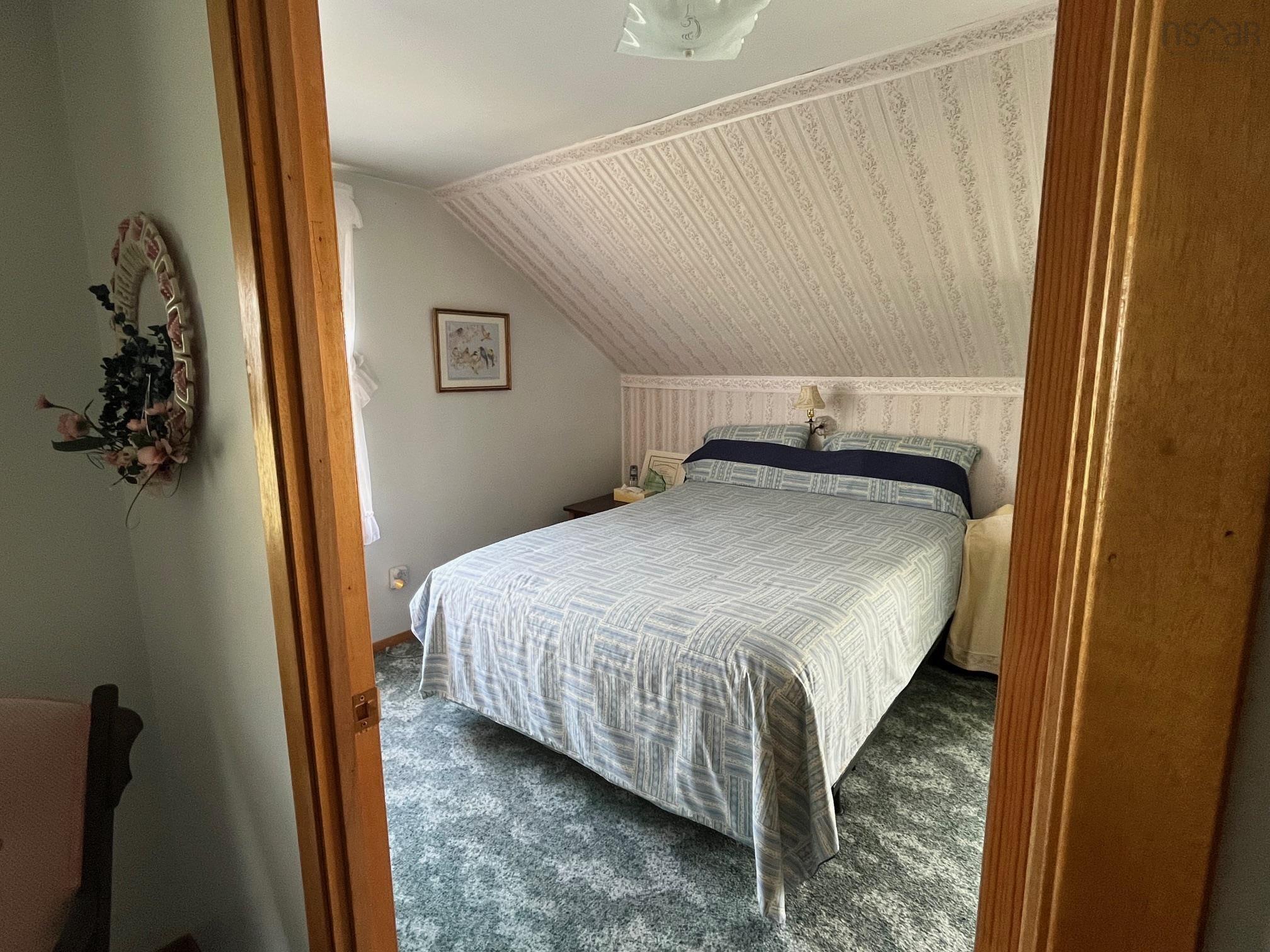 $199,000.00: 3685 Highway 209, Advocate Harbour