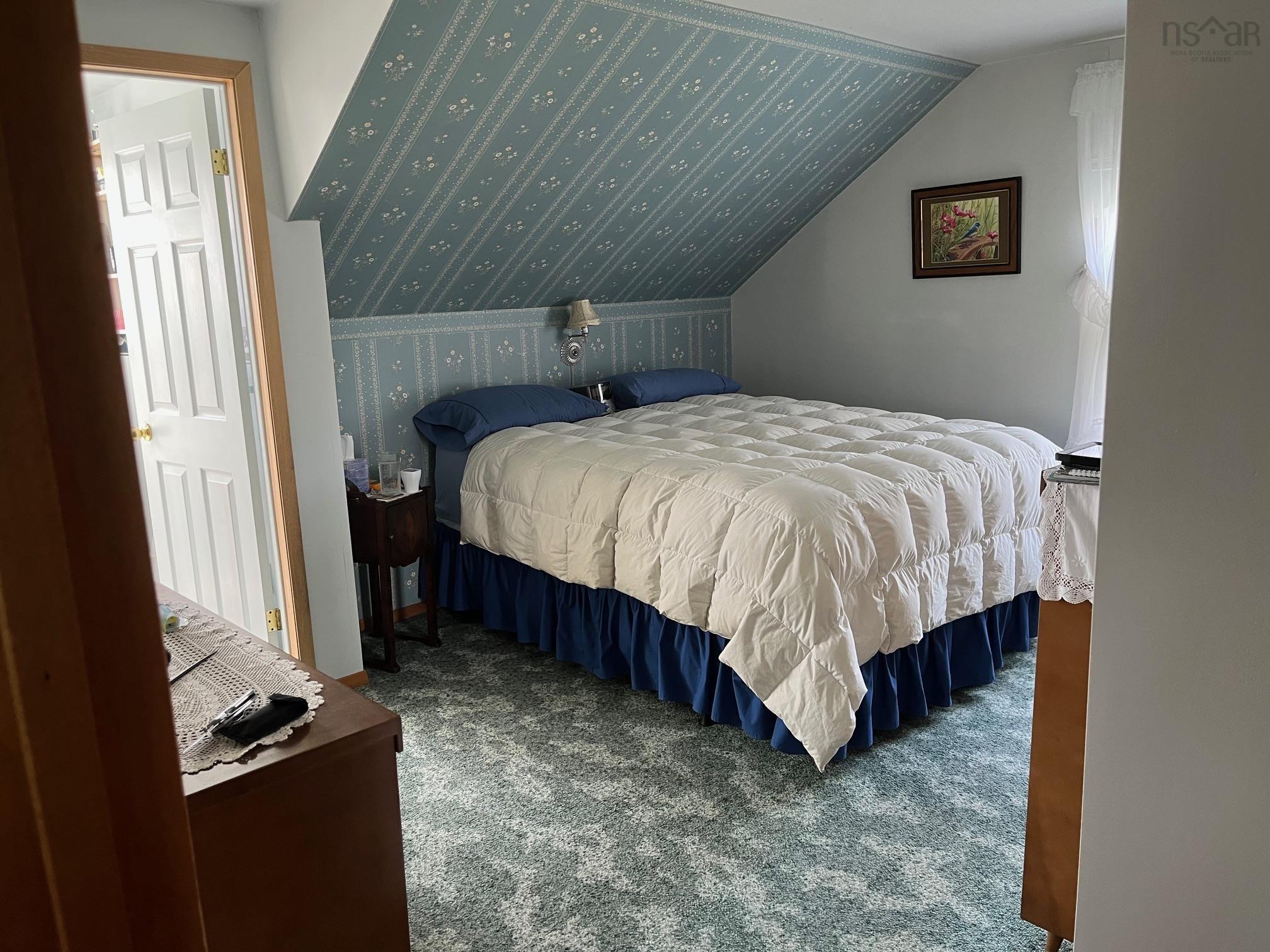 $199,000.00: 3685 Highway 209, Advocate Harbour