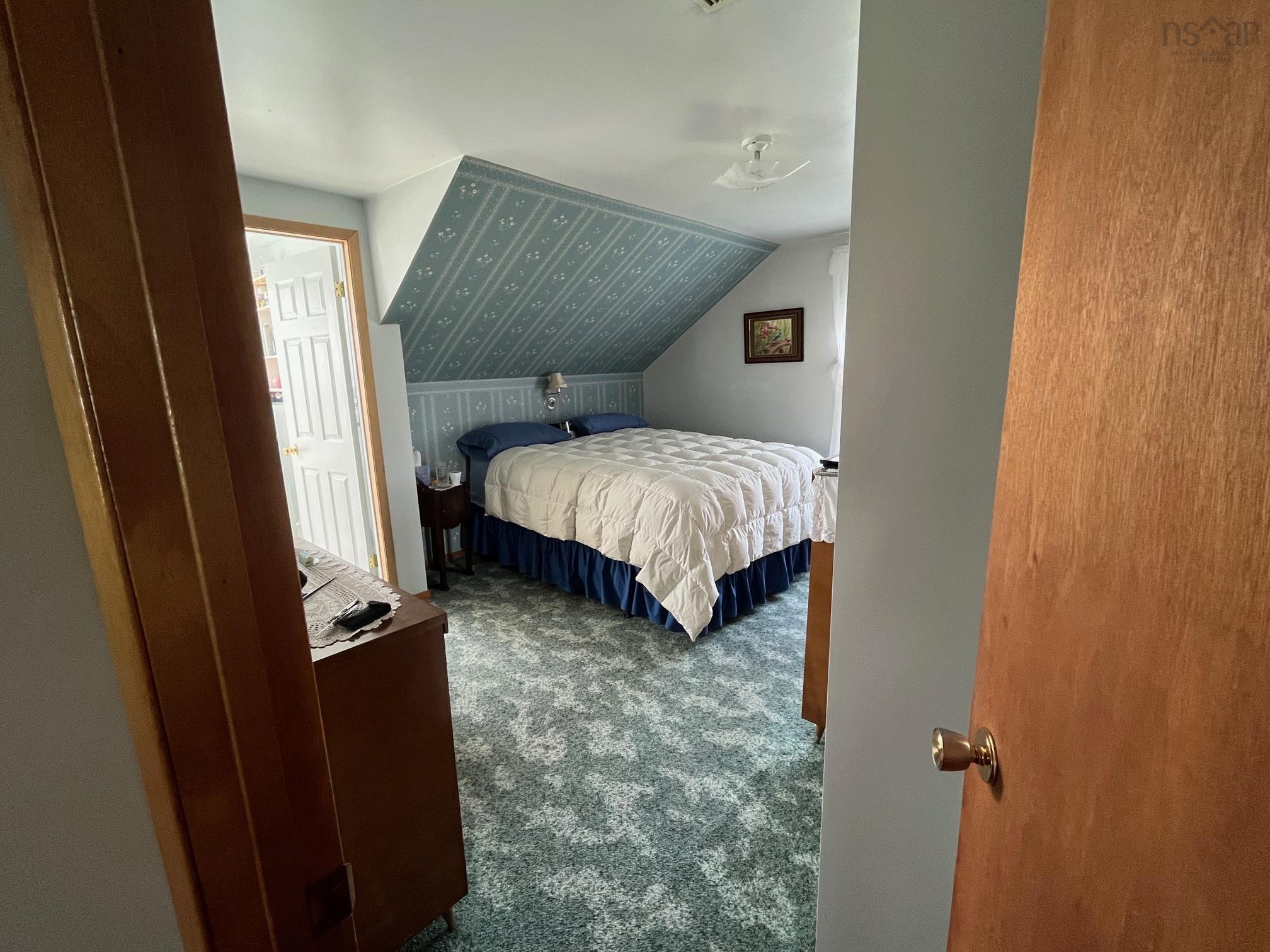 $199,000.00: 3685 Highway 209, Advocate Harbour