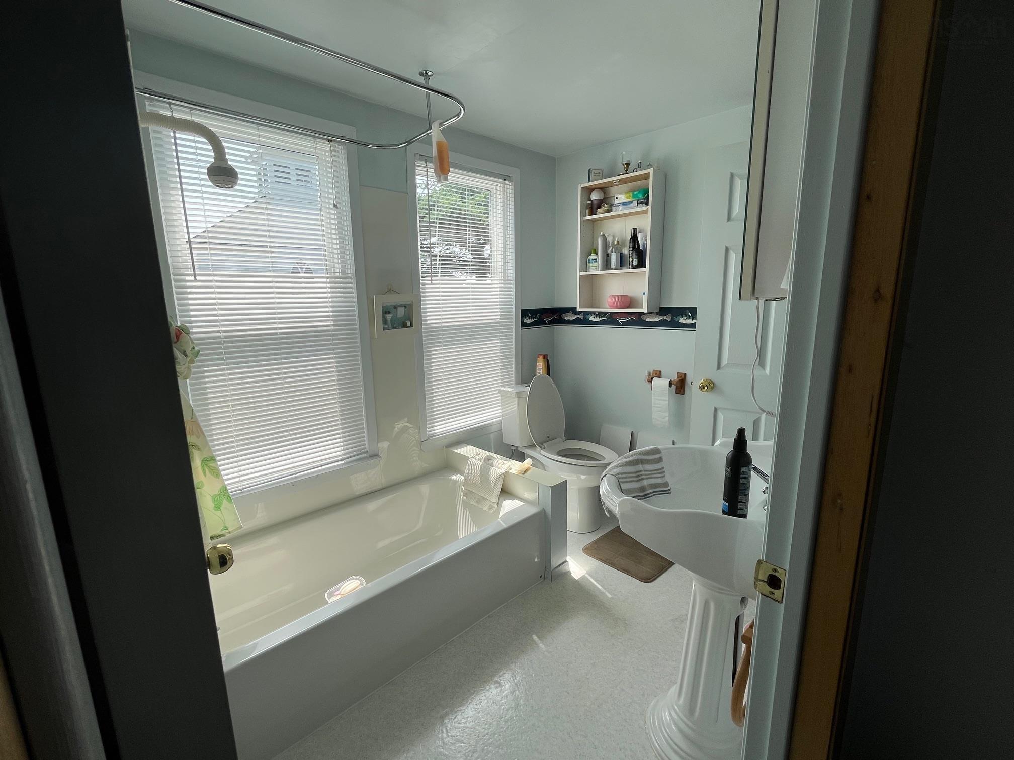 $199,000.00: 3685 Highway 209, Advocate Harbour