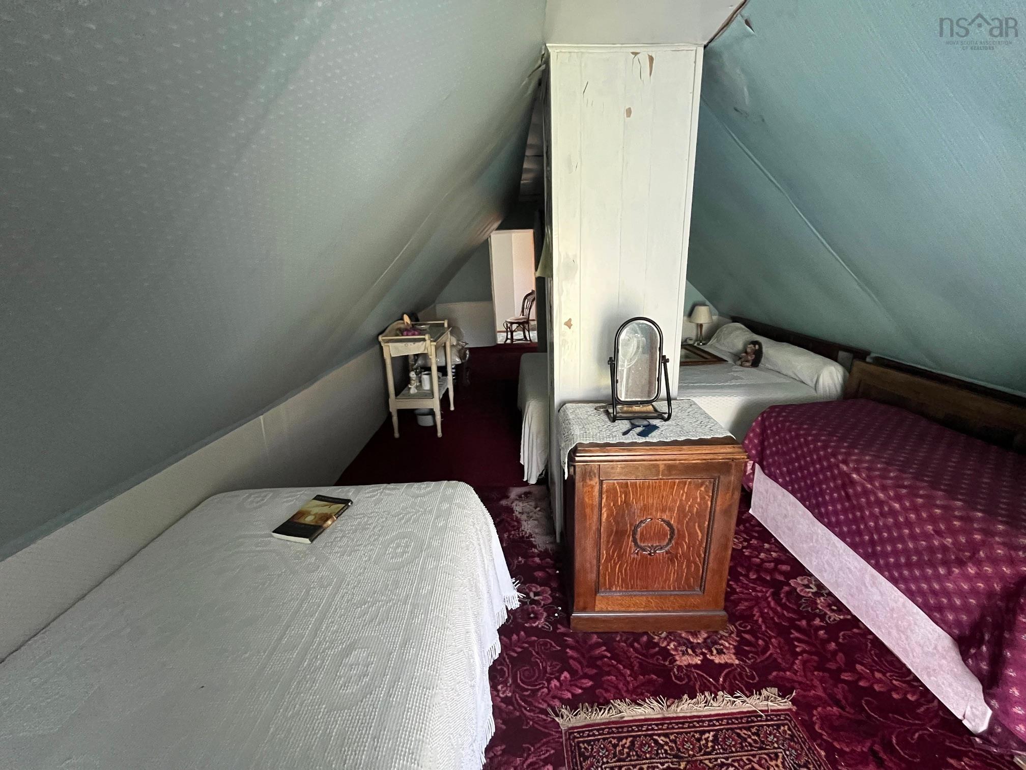 $199,000.00: 3685 Highway 209, Advocate Harbour