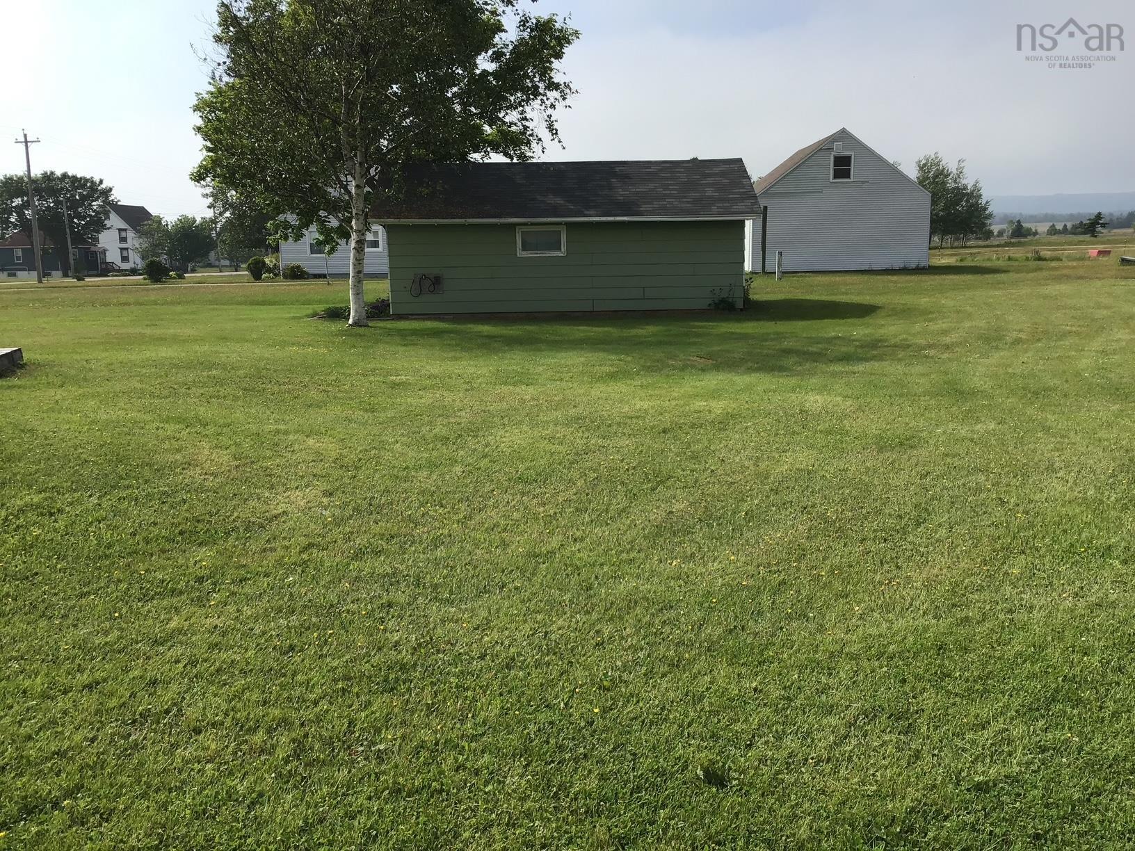 $199,000.00: 3685 Highway 209, Advocate Harbour