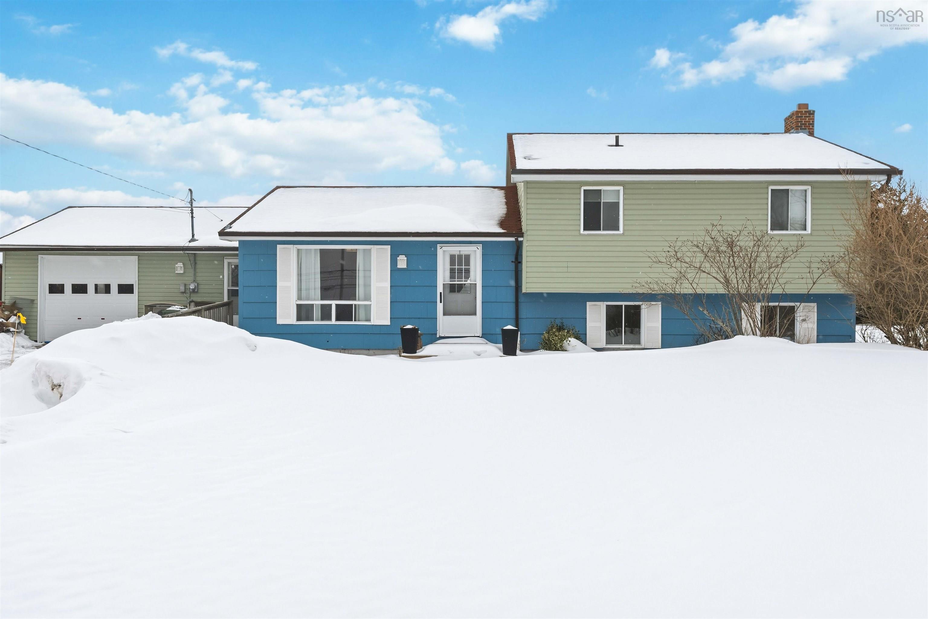 $529,900.00: 12220 Highway 1, Hortonville