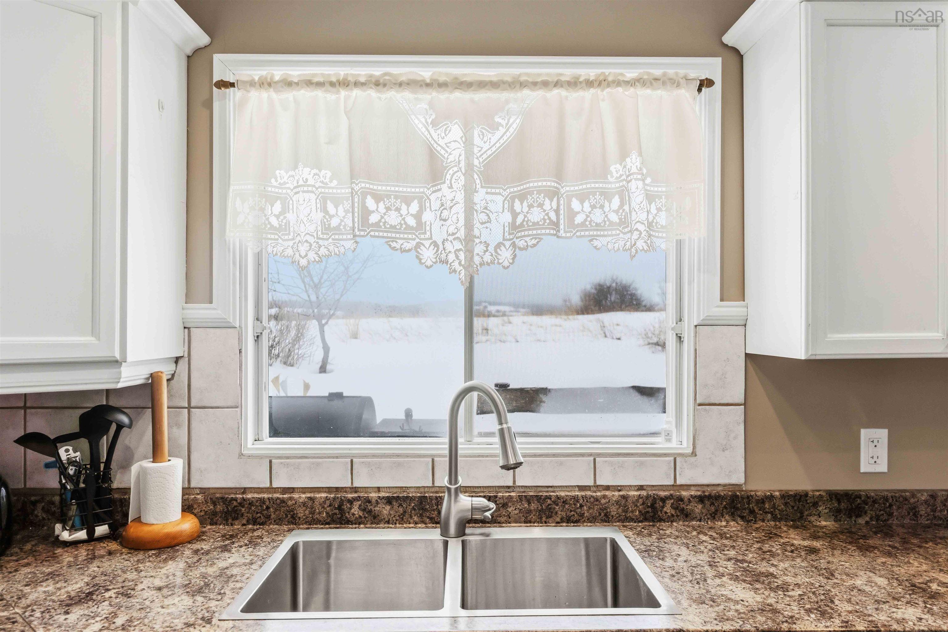 $529,900.00: 12220 Highway 1, Hortonville