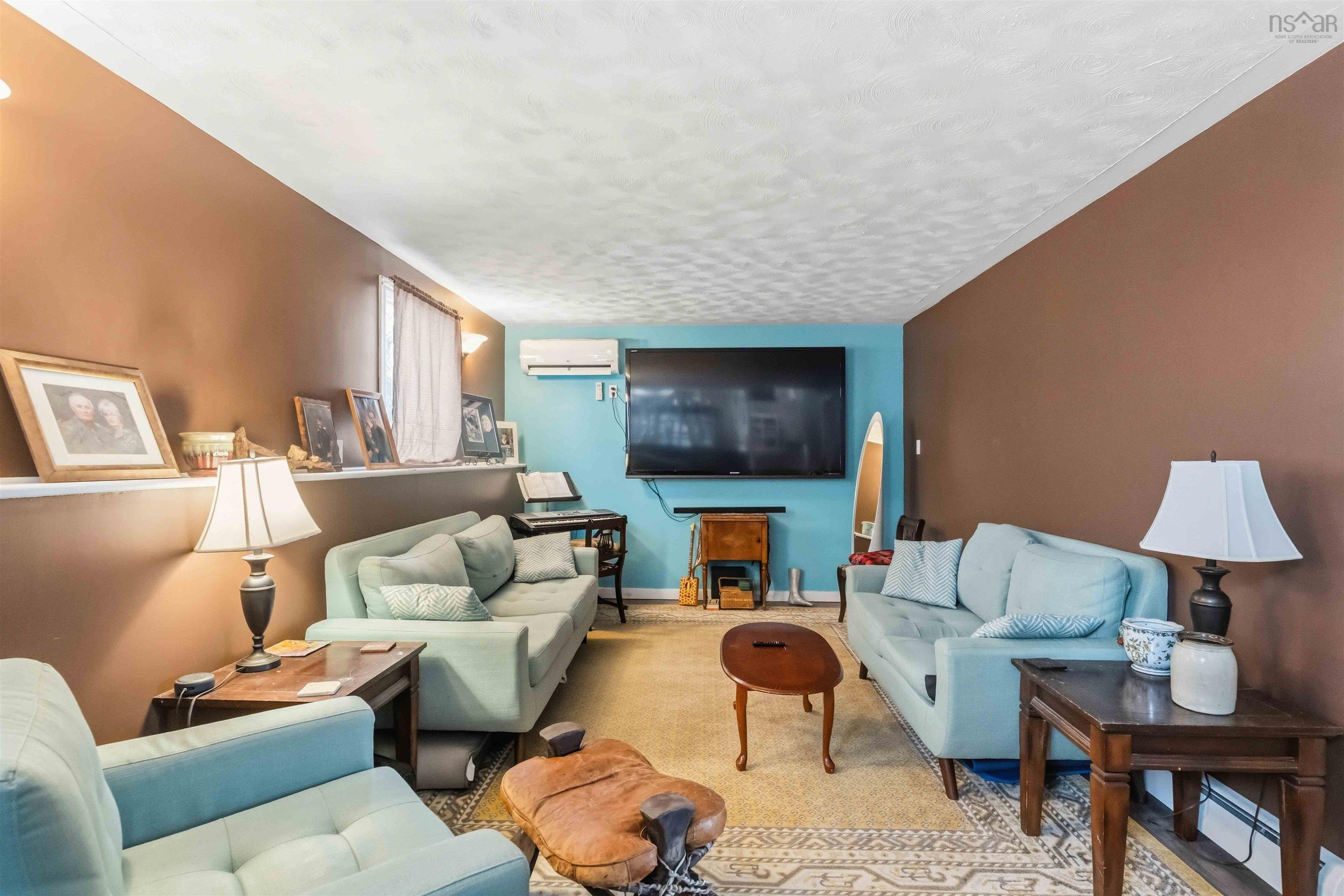 $529,900.00: 12220 Highway 1, Hortonville