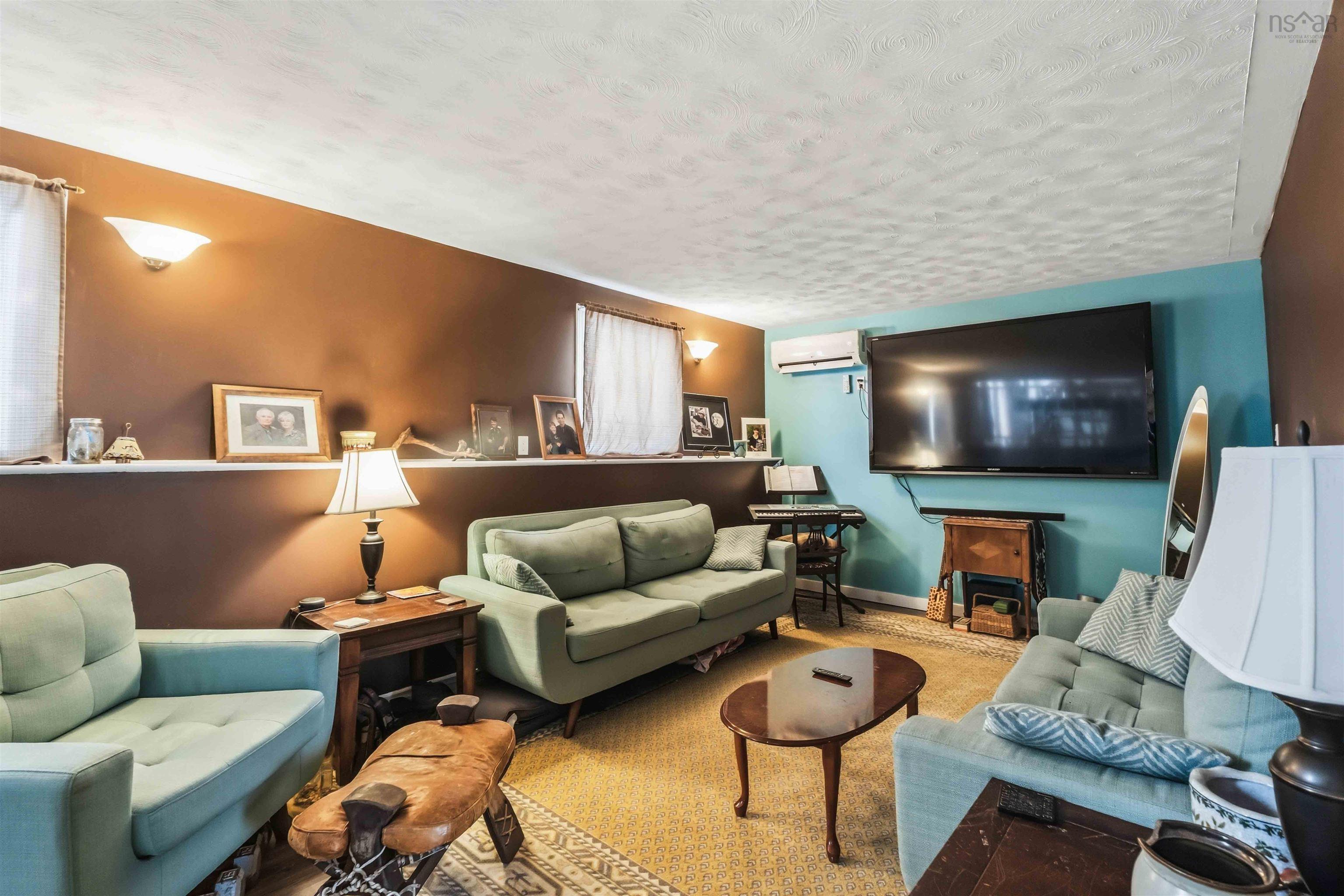 $529,900.00: 12220 Highway 1, Hortonville