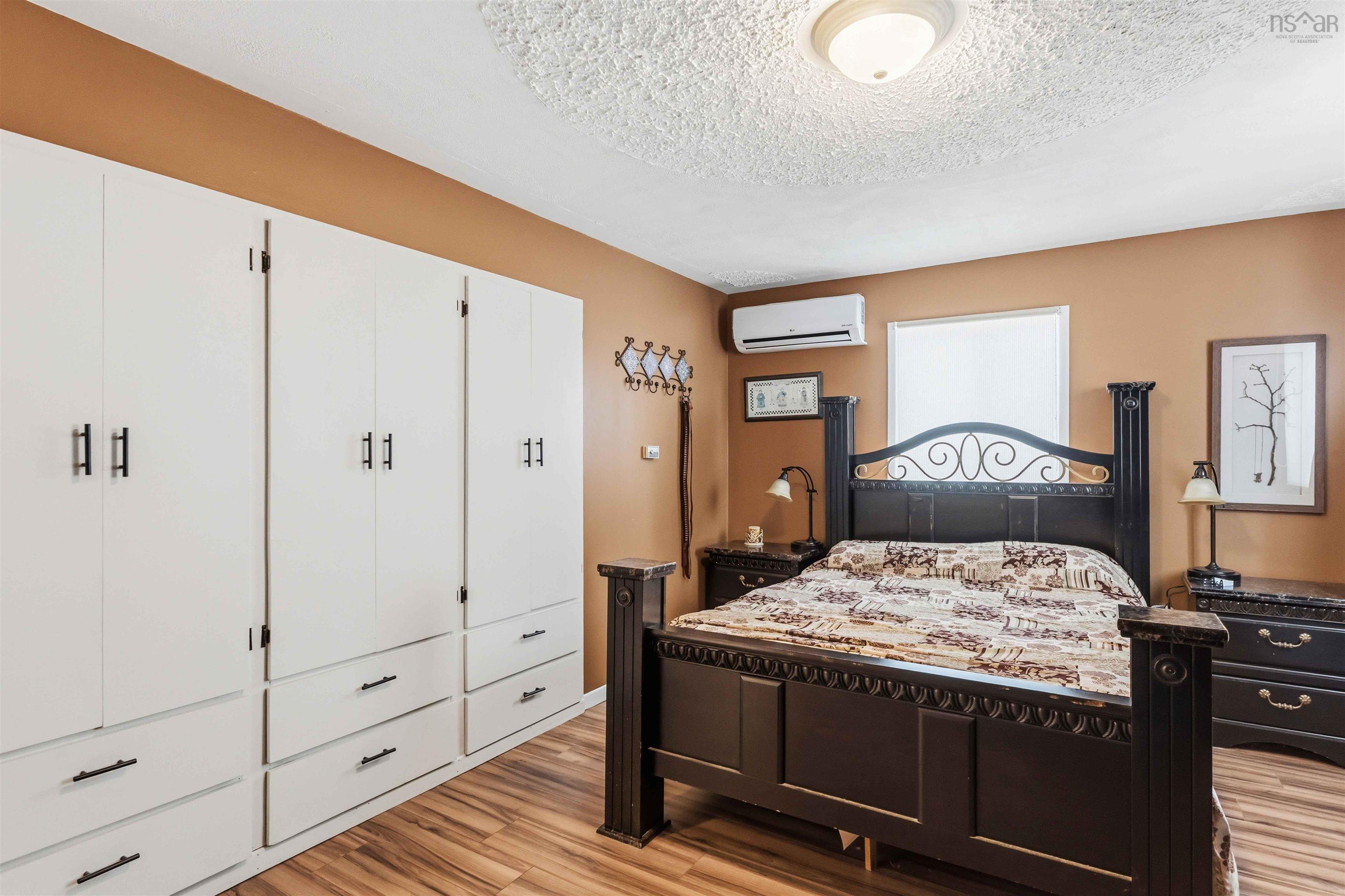 $529,900.00: 12220 Highway 1, Hortonville