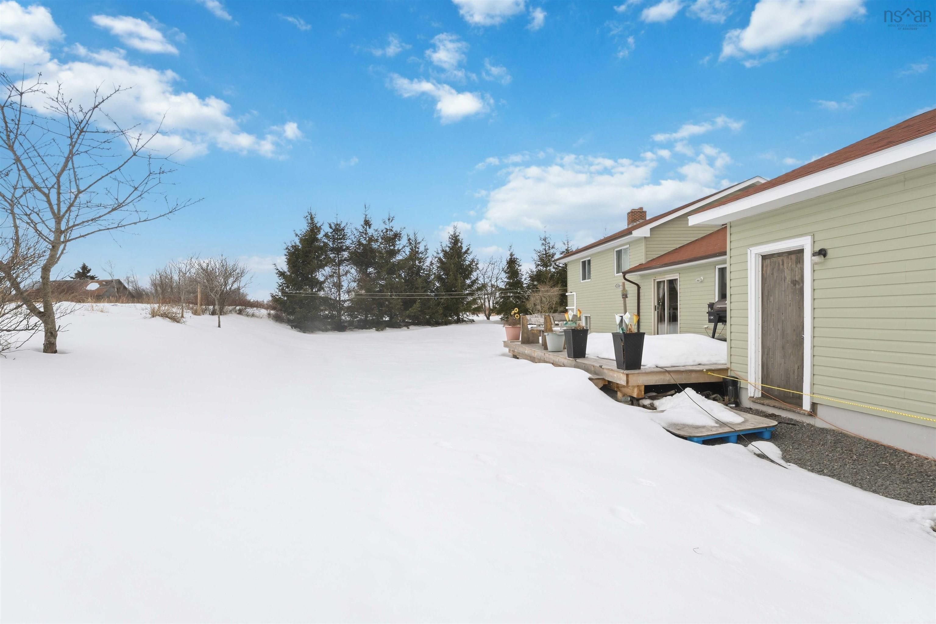 $529,900.00: 12220 Highway 1, Hortonville