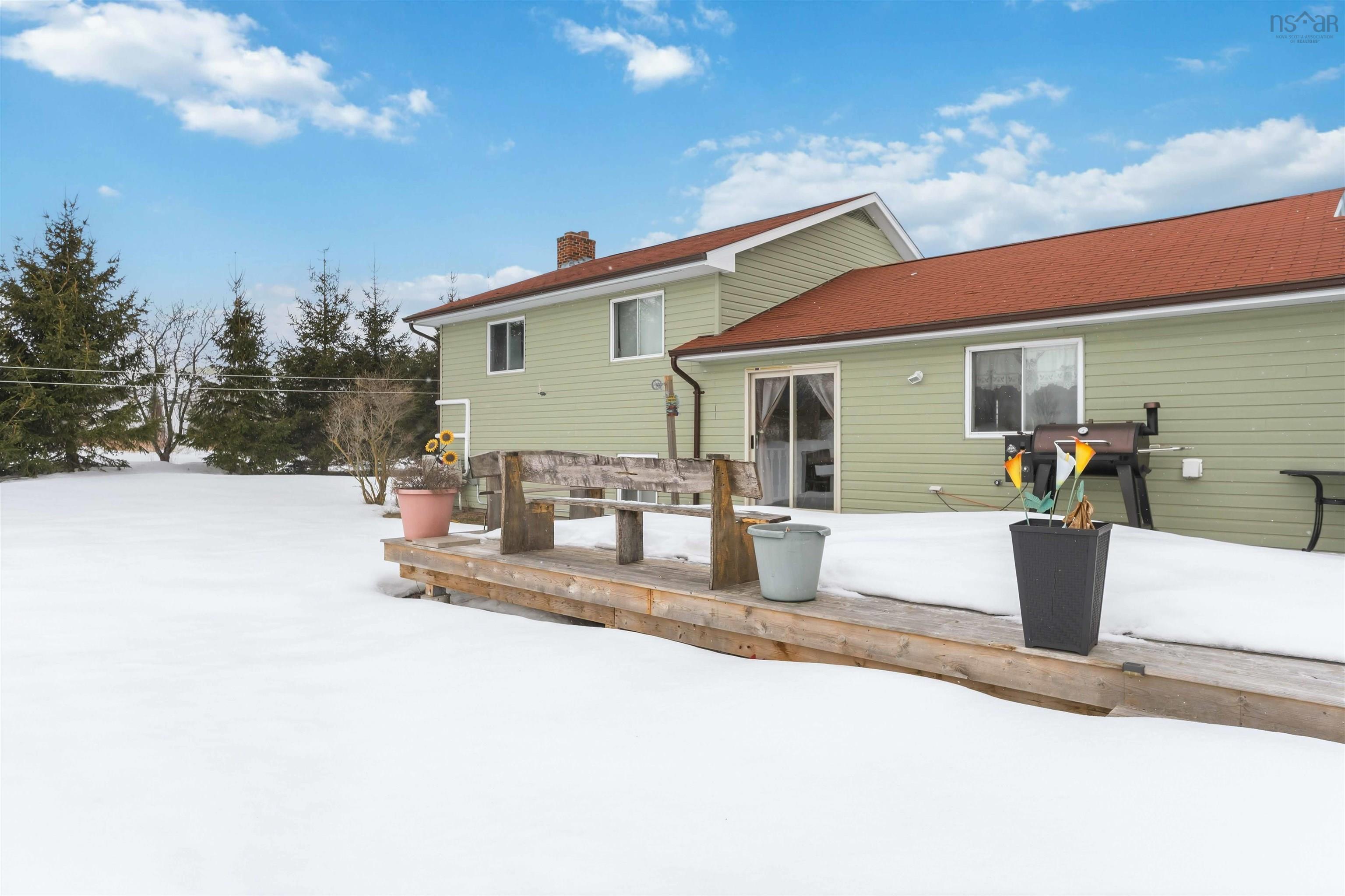 $529,900.00: 12220 Highway 1, Hortonville