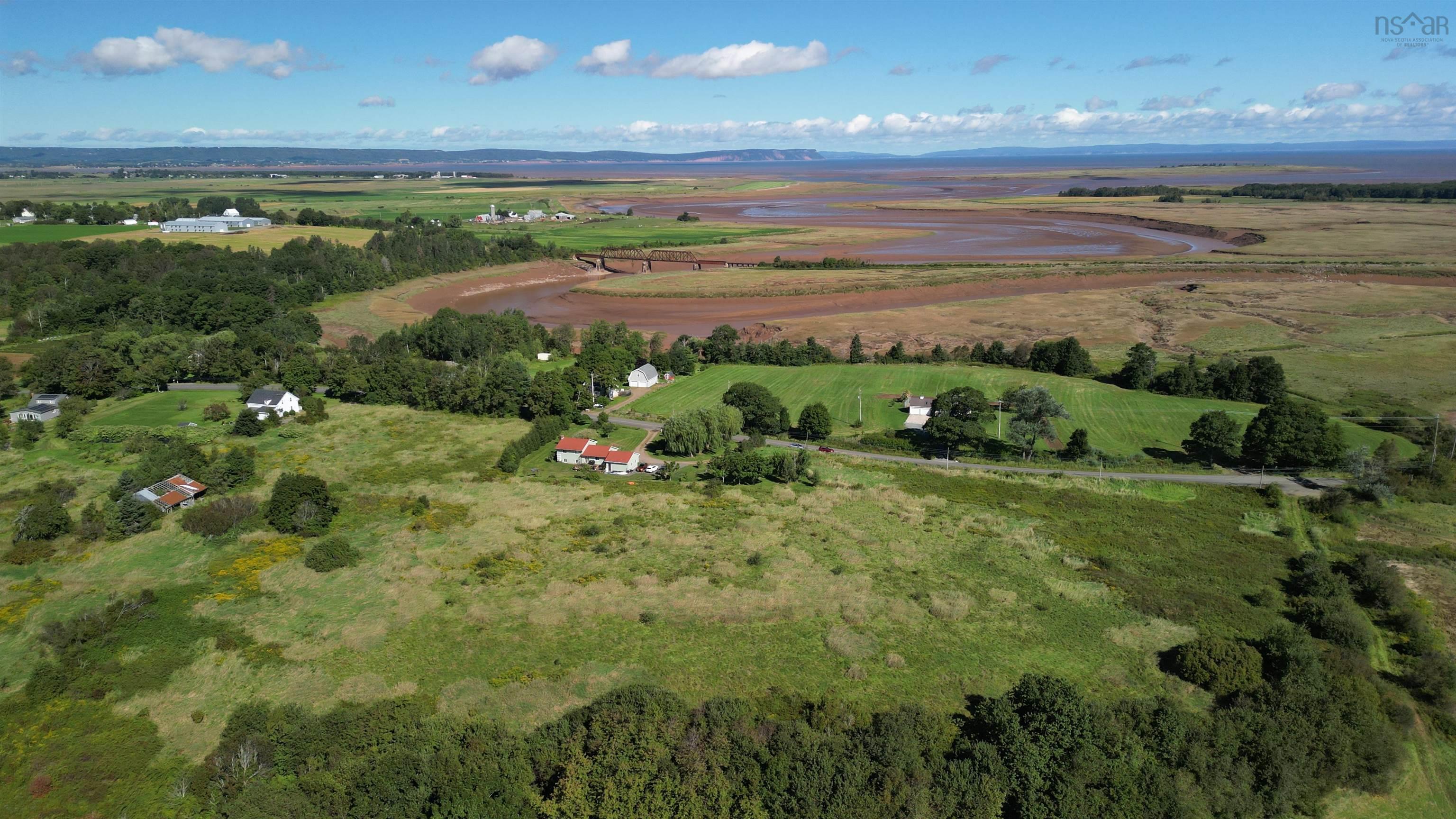 $529,900.00: 12220 Highway 1, Hortonville