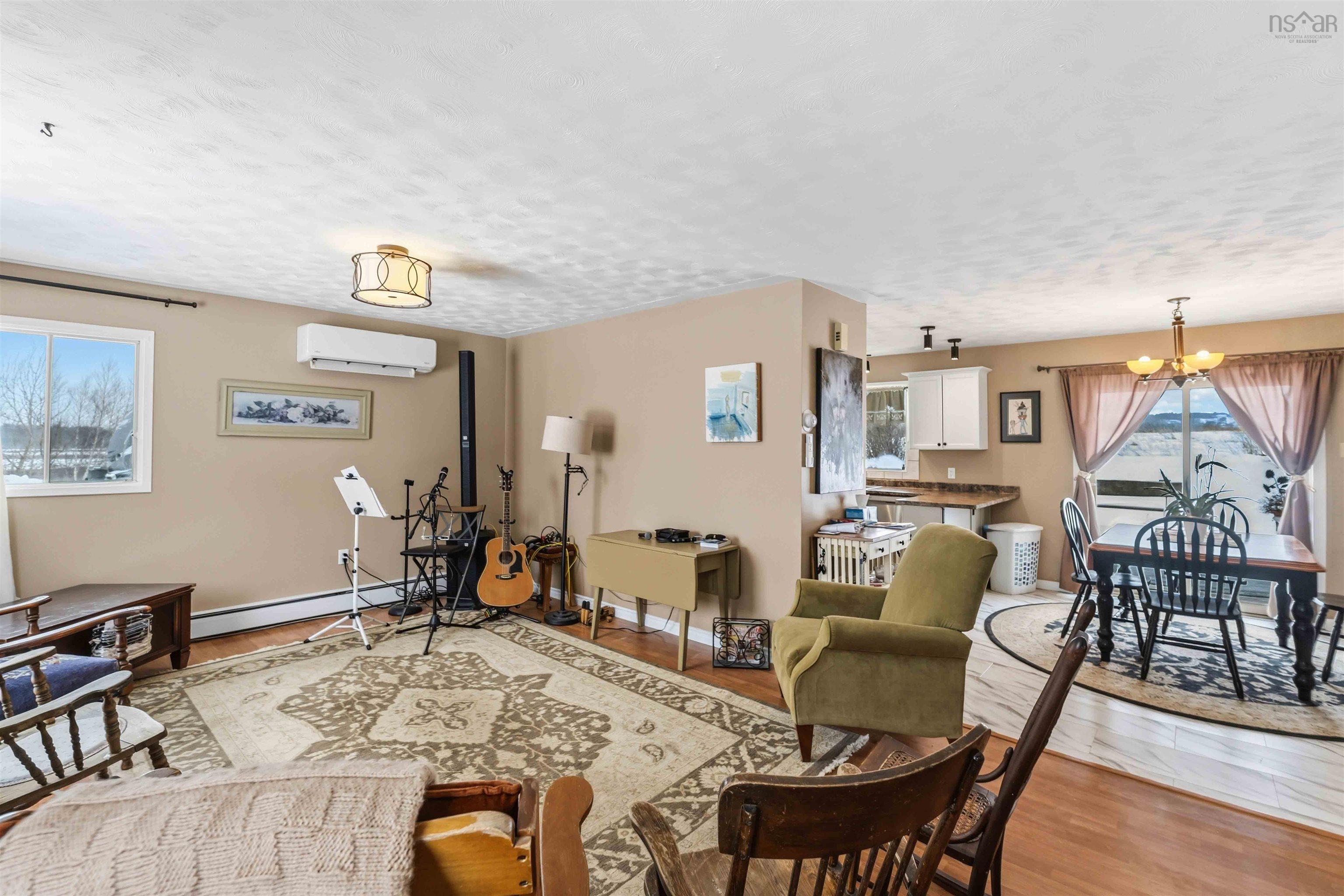 $529,900.00: 12220 Highway 1, Hortonville