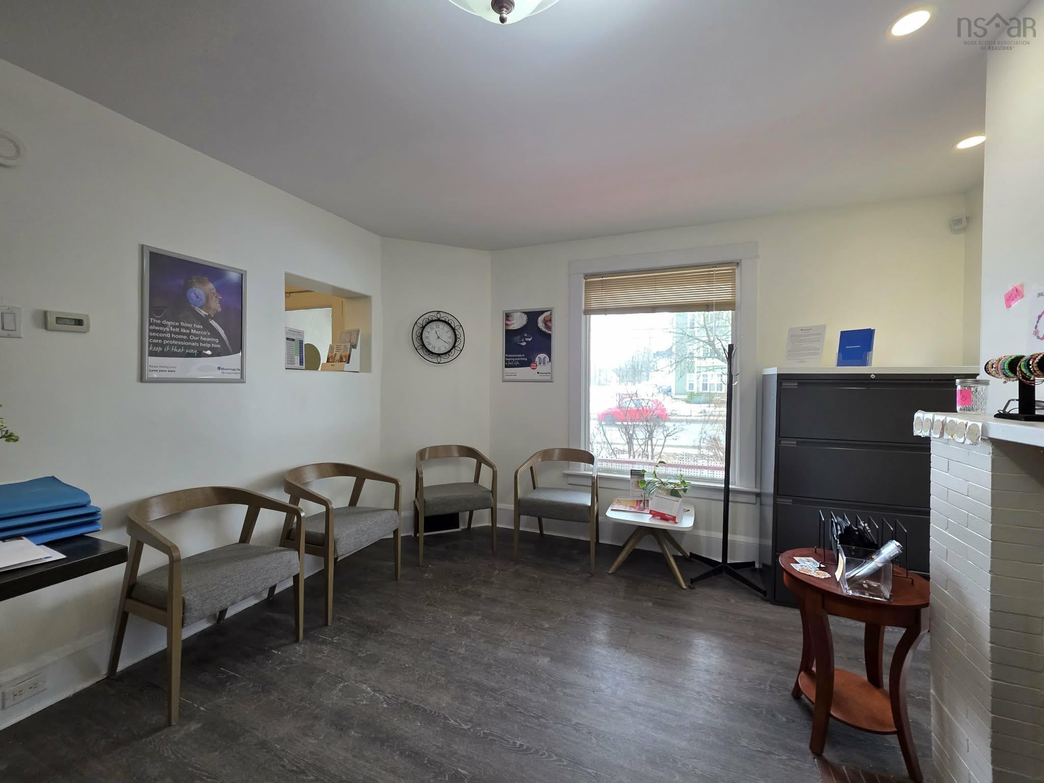 $519,900.00: 92 Willow Street, Truro, Truro