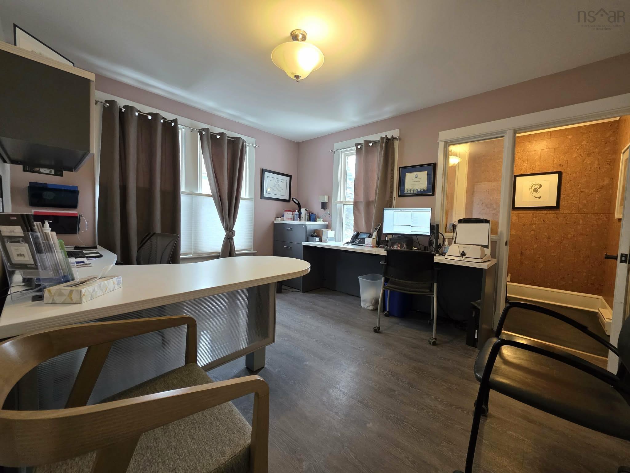 $519,900.00: 92 Willow Street, Truro, Truro