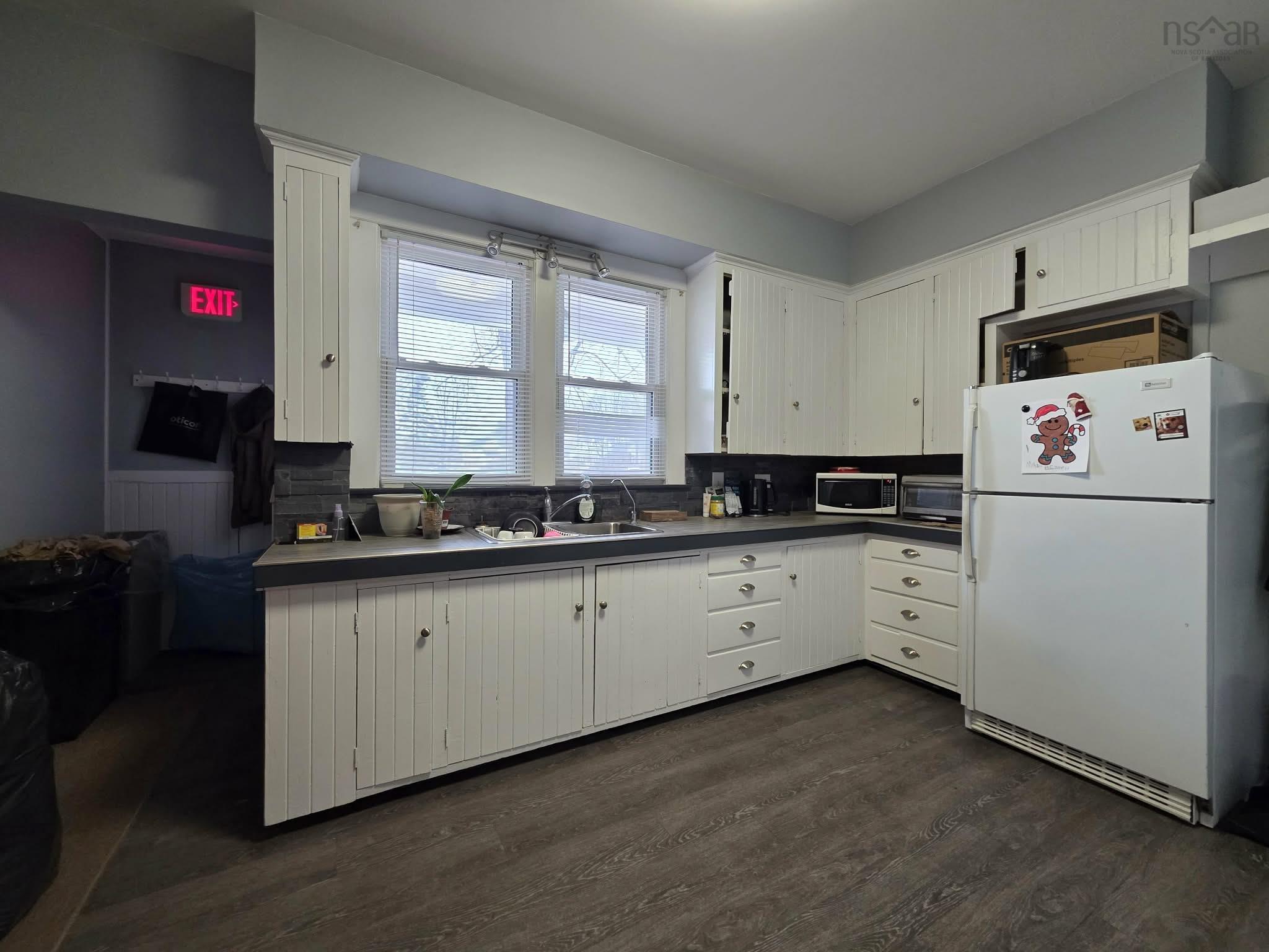 $519,900.00: 92 Willow Street, Truro, Truro