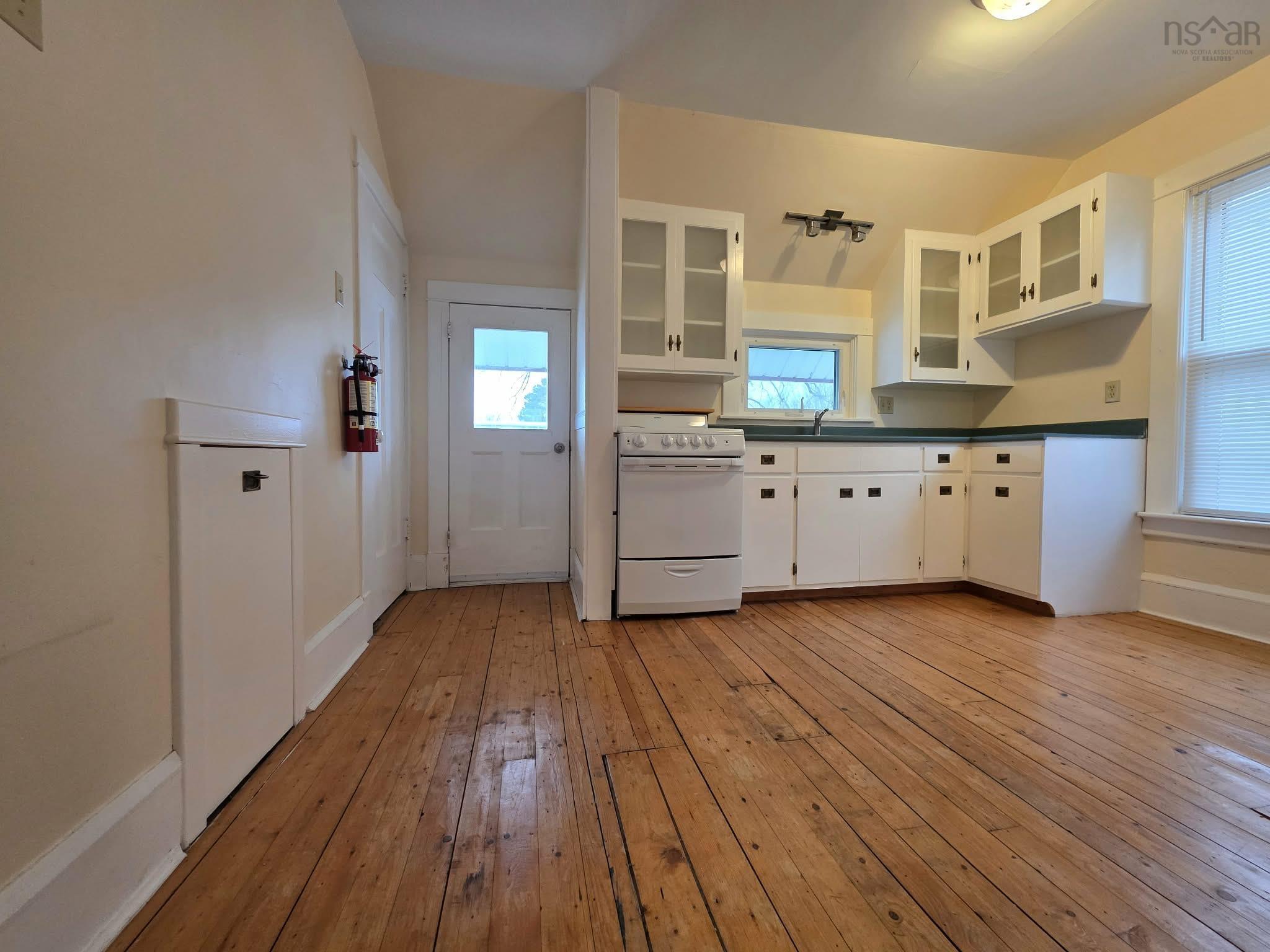 $519,900.00: 92 Willow Street, Truro, Truro