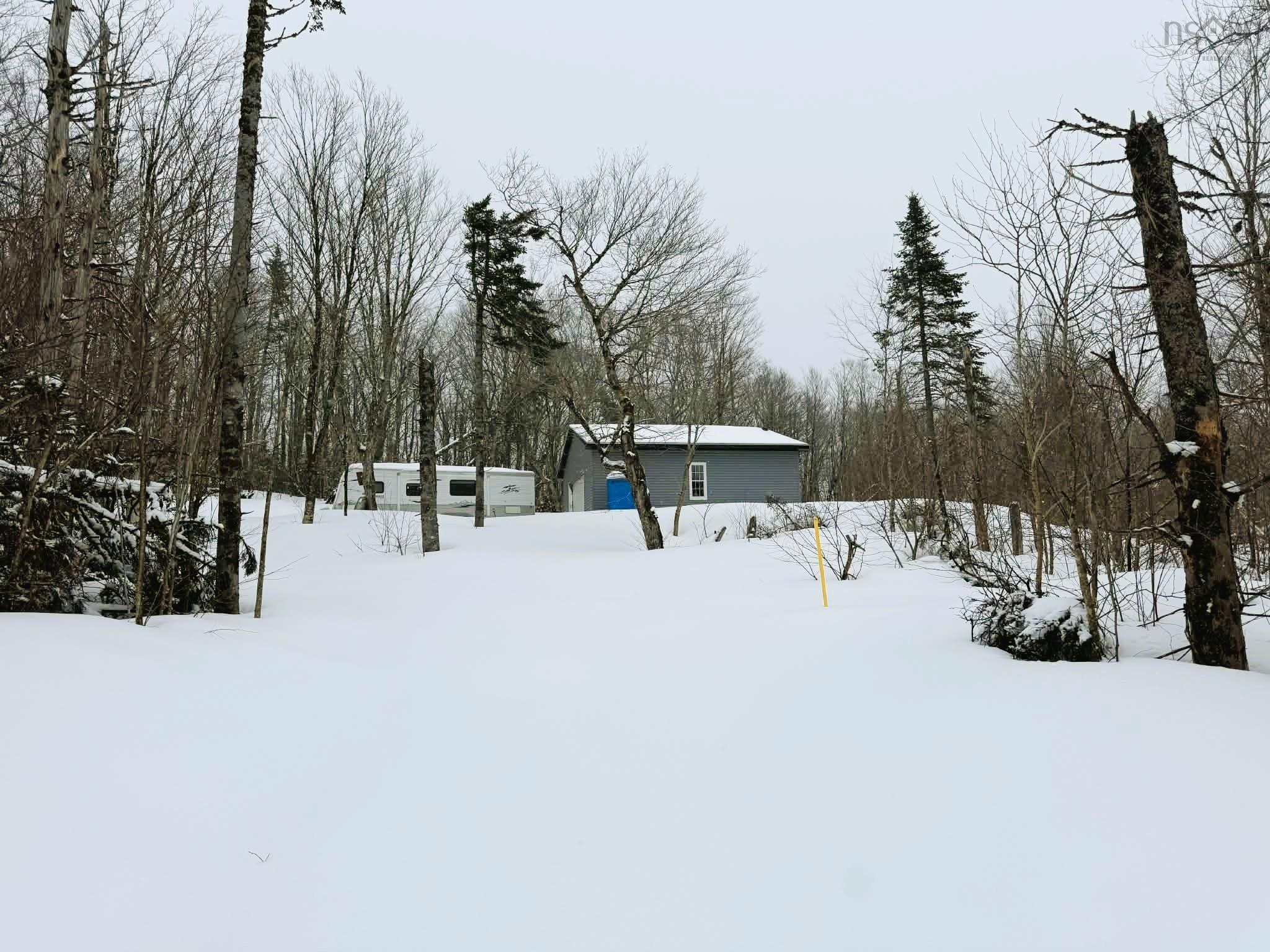 $139,900.00: 294 North End Road, Sutherland Lake