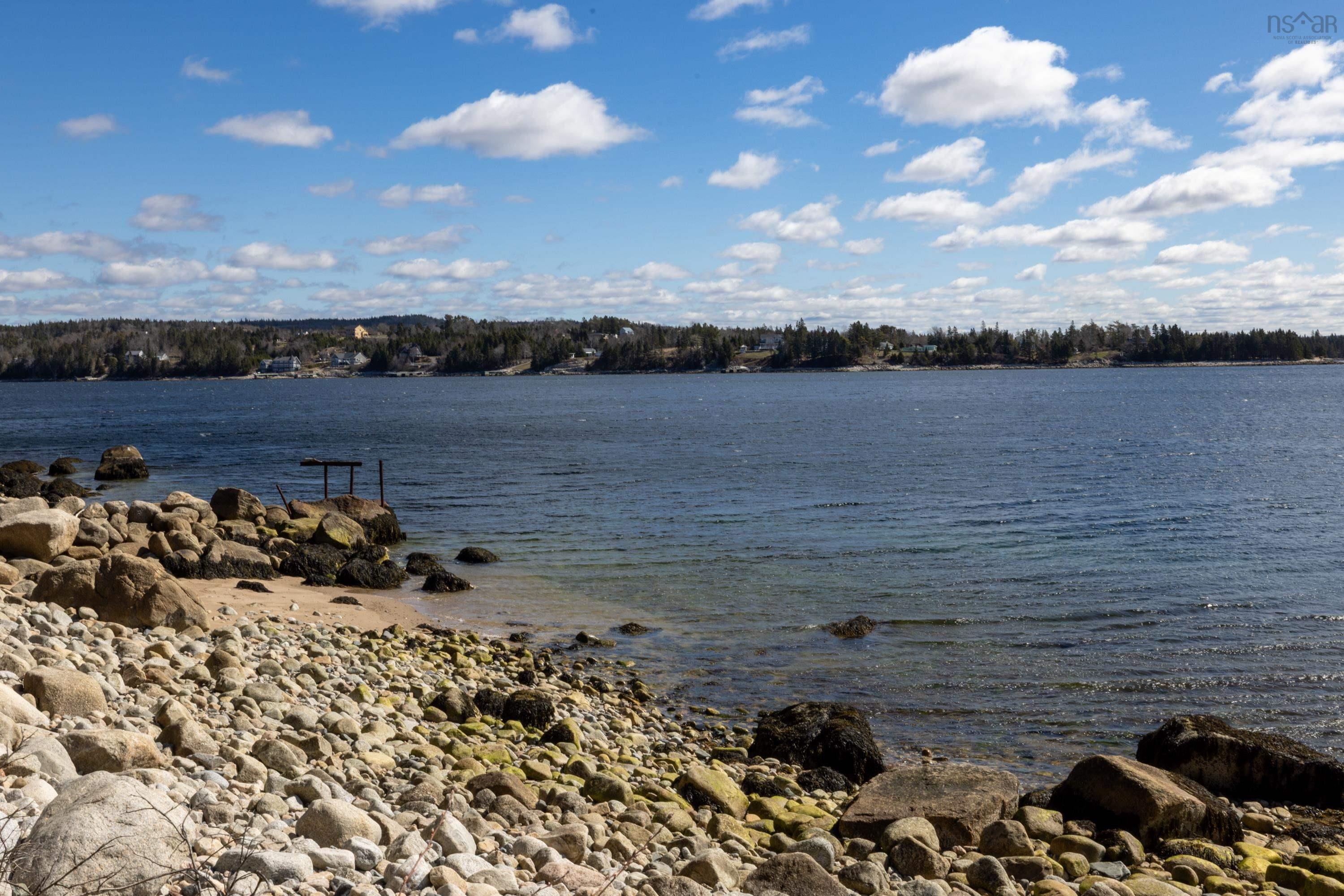 $824,900.00: 100 Meisners Point Road, Ingramport