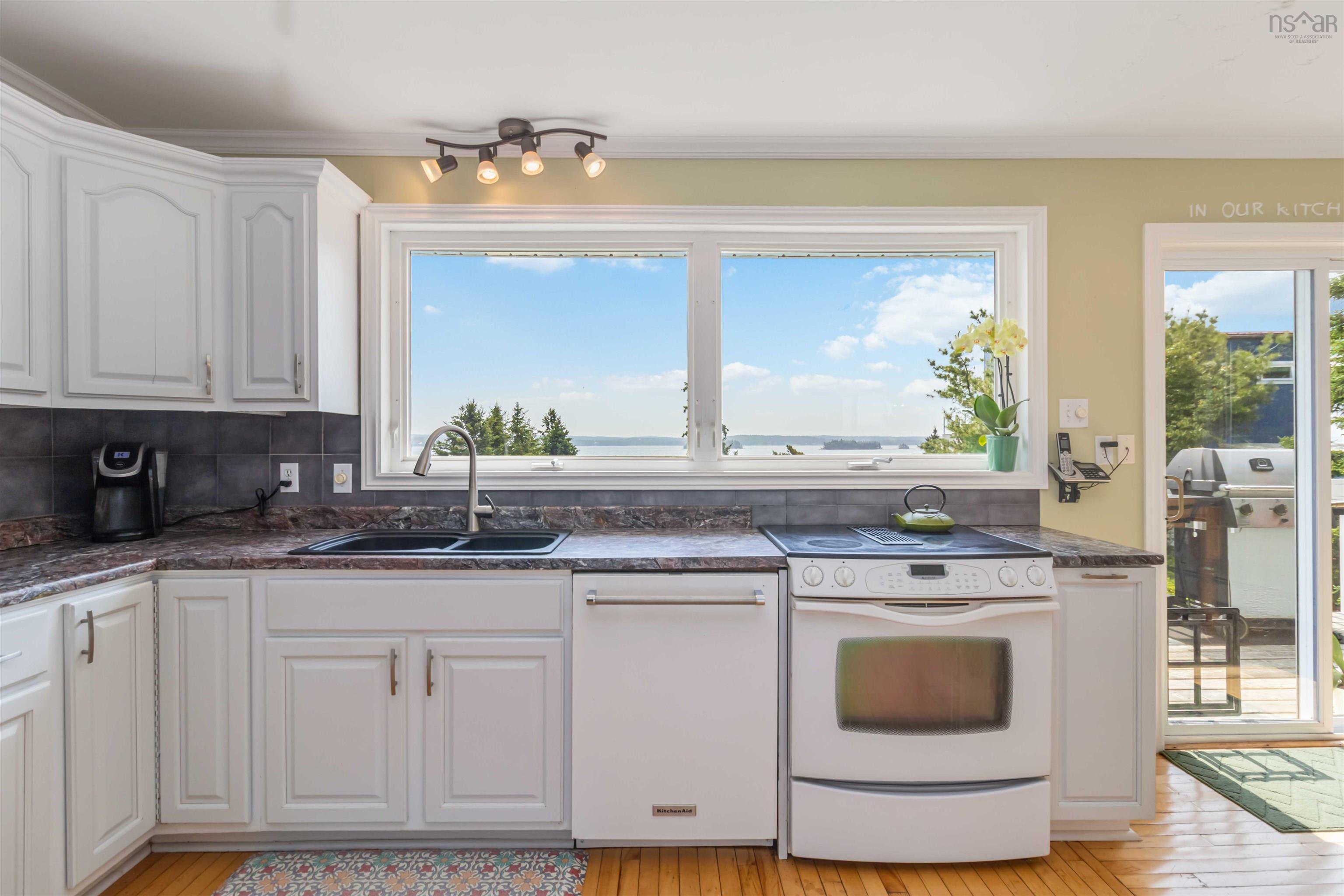 $824,900.00: 100 Meisners Point Road, Ingramport