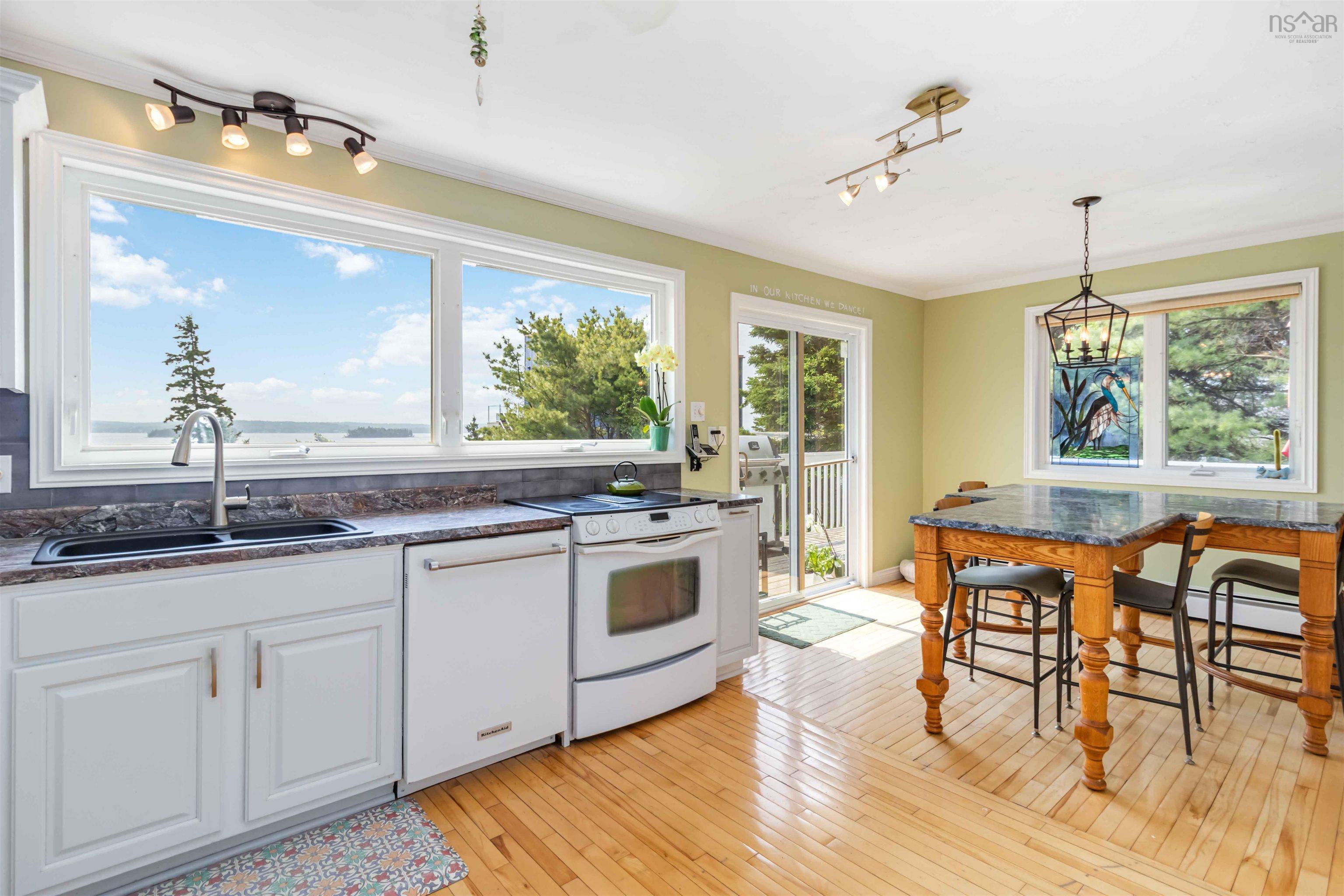 $824,900.00: 100 Meisners Point Road, Ingramport