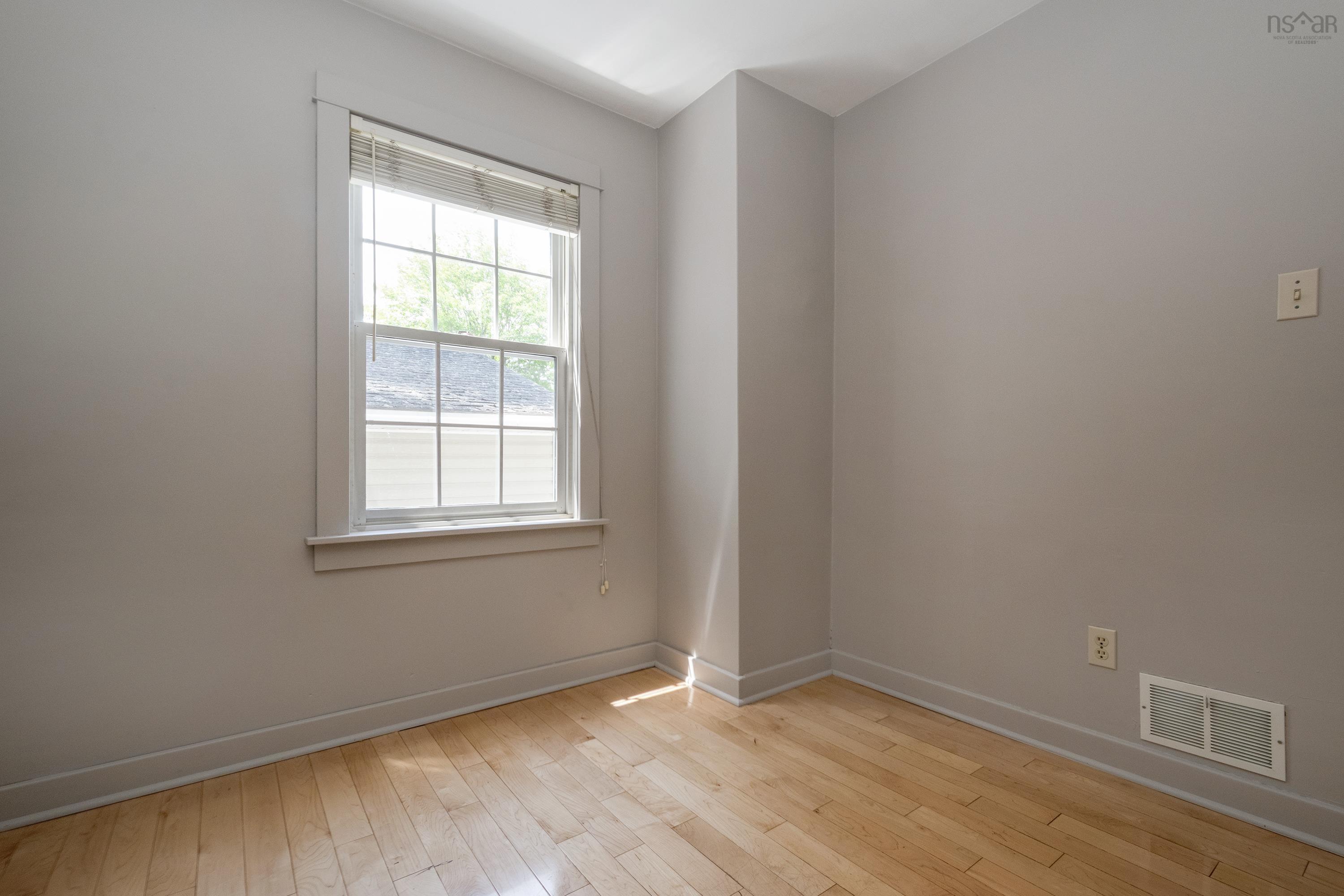 $364,900.00: 480 Main Street, Middleton