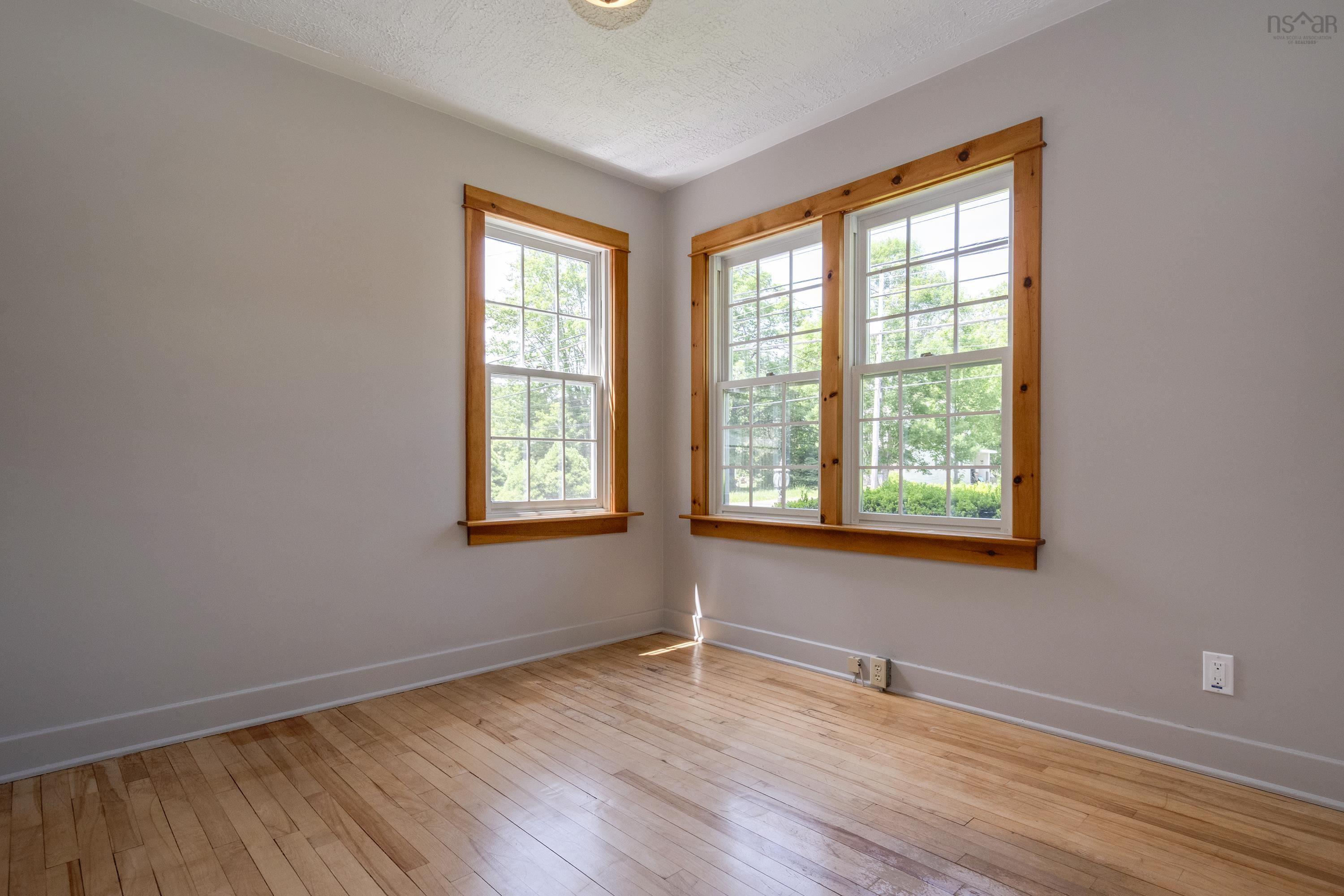 $364,900.00: 480 Main Street, Middleton