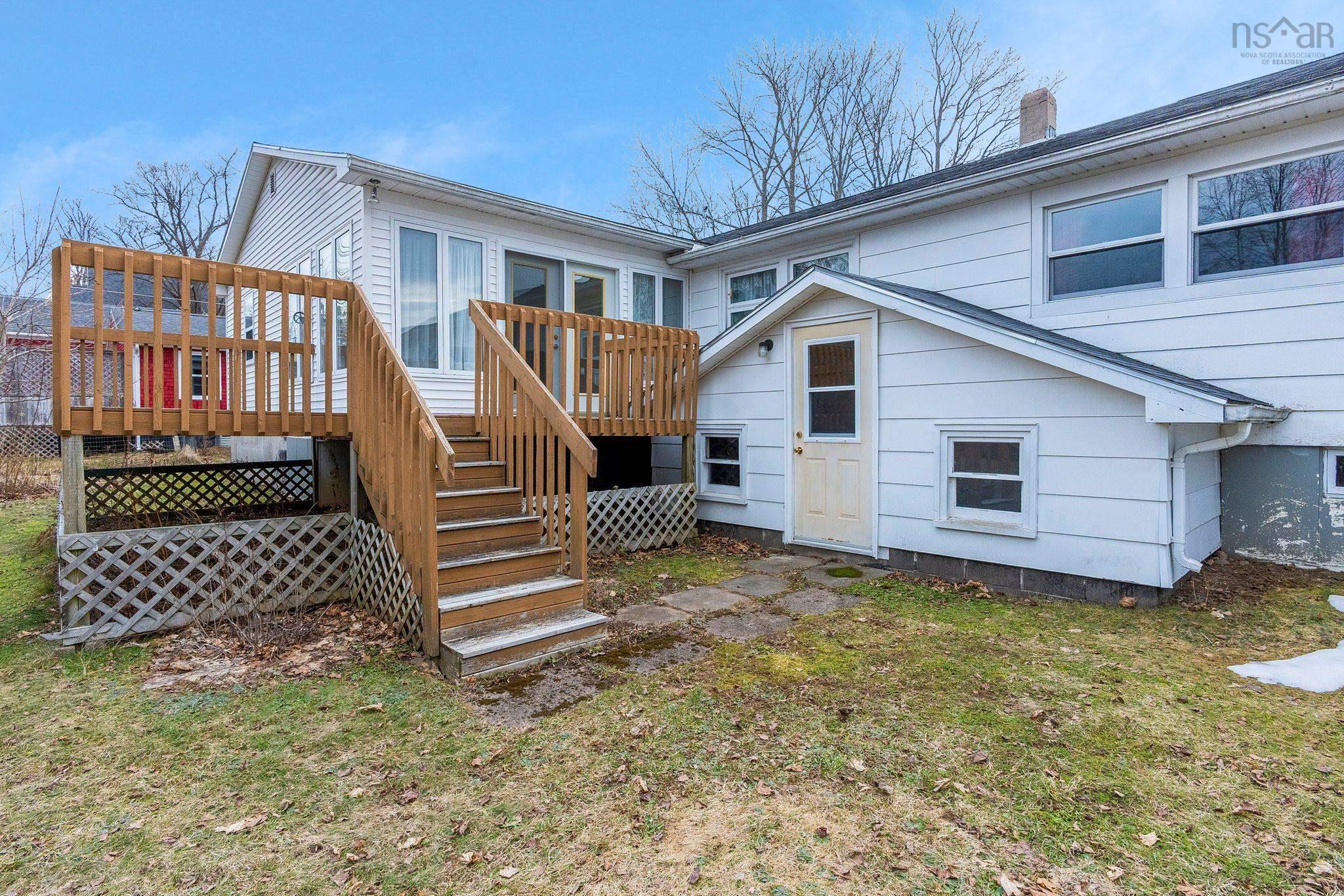 $295,000.00: 139 Main Street, Middleton