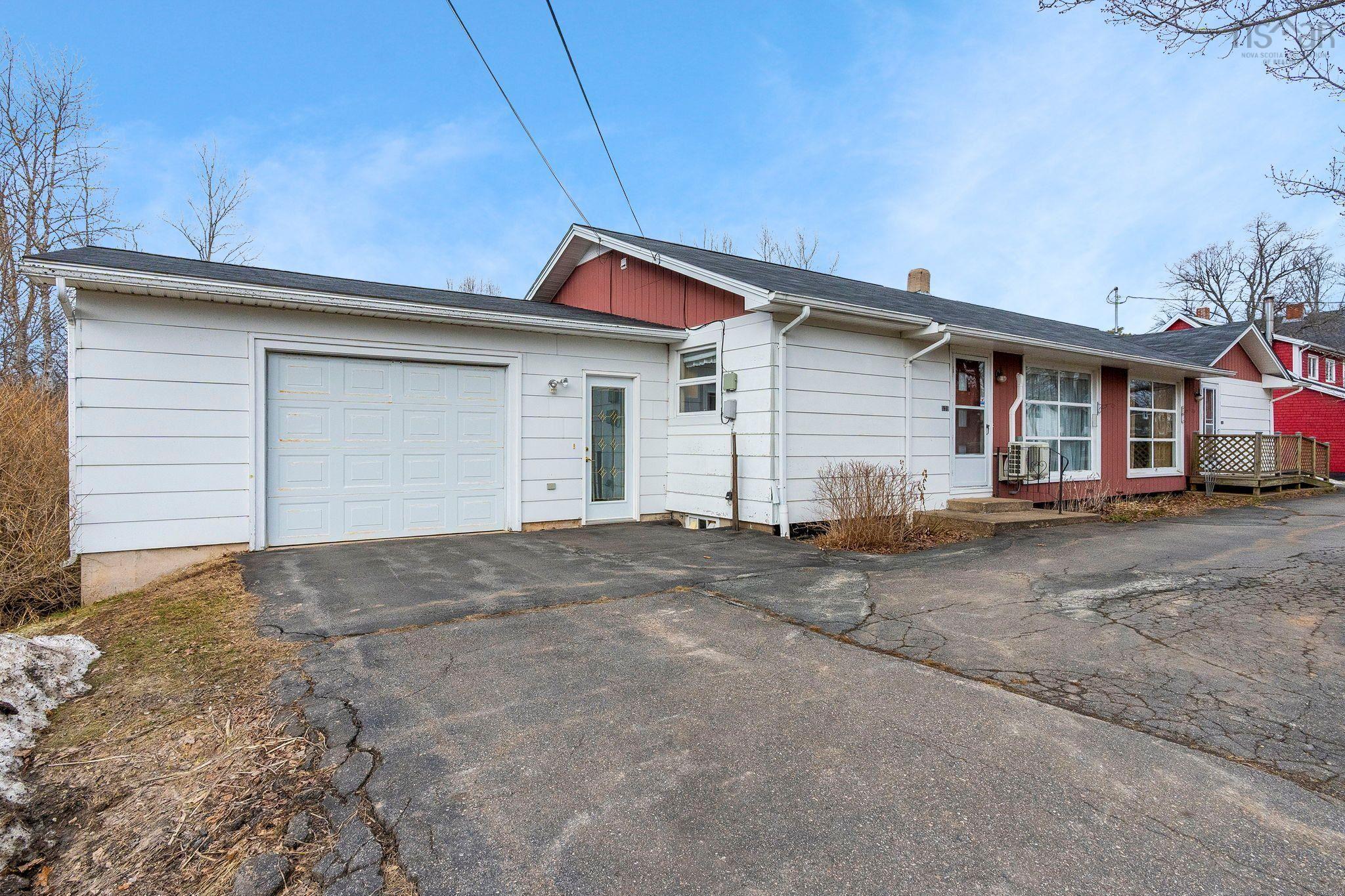 $295,000.00: 139 Main Street, Middleton