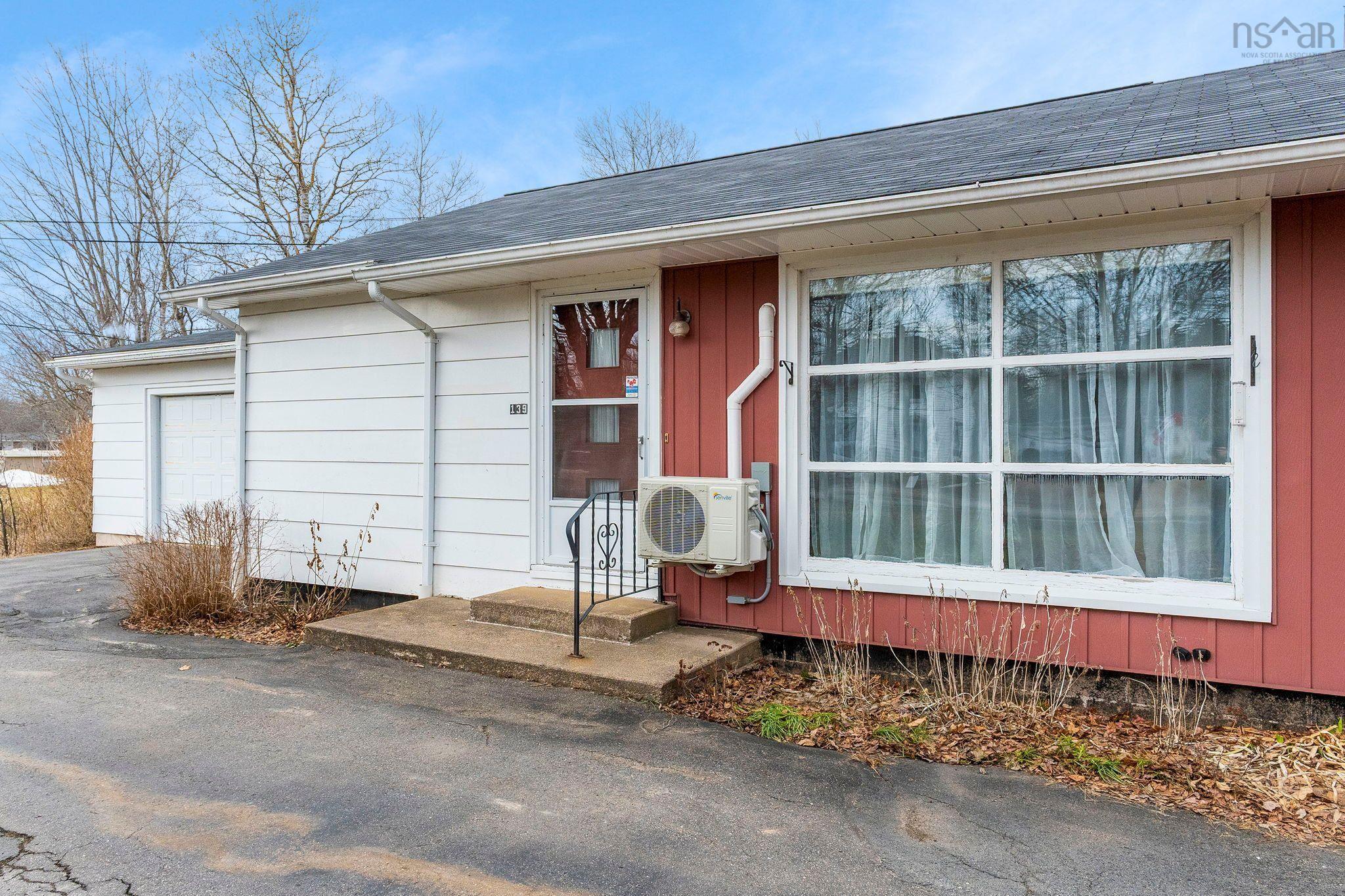 $295,000.00: 139 Main Street, Middleton