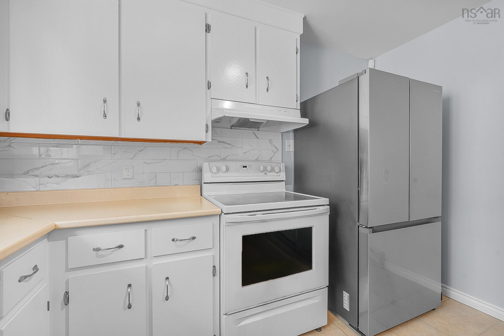 $524,900.00: 37 Hillcrest Avenue, Lower Sackville