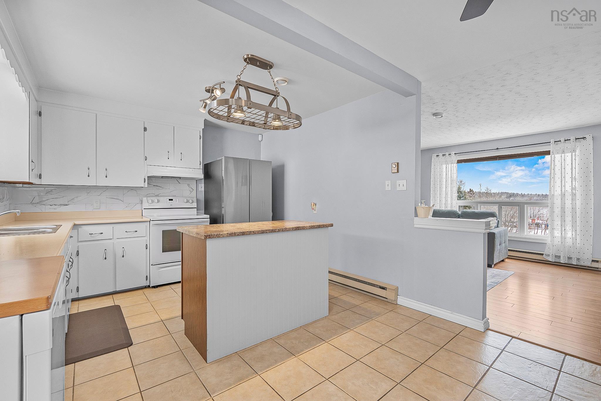 $524,900.00: 37 Hillcrest Avenue, Lower Sackville