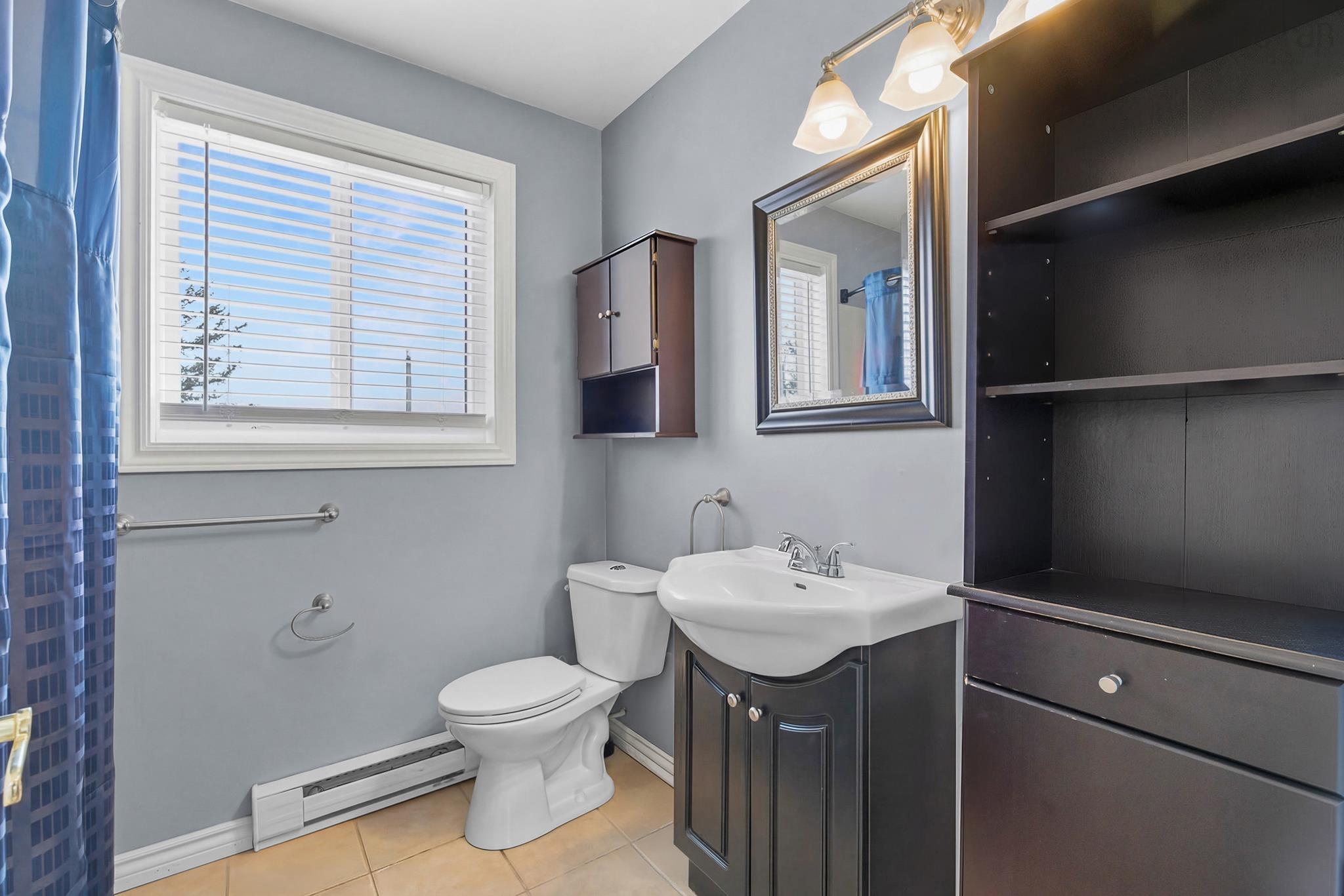 $524,900.00: 37 Hillcrest Avenue, Lower Sackville