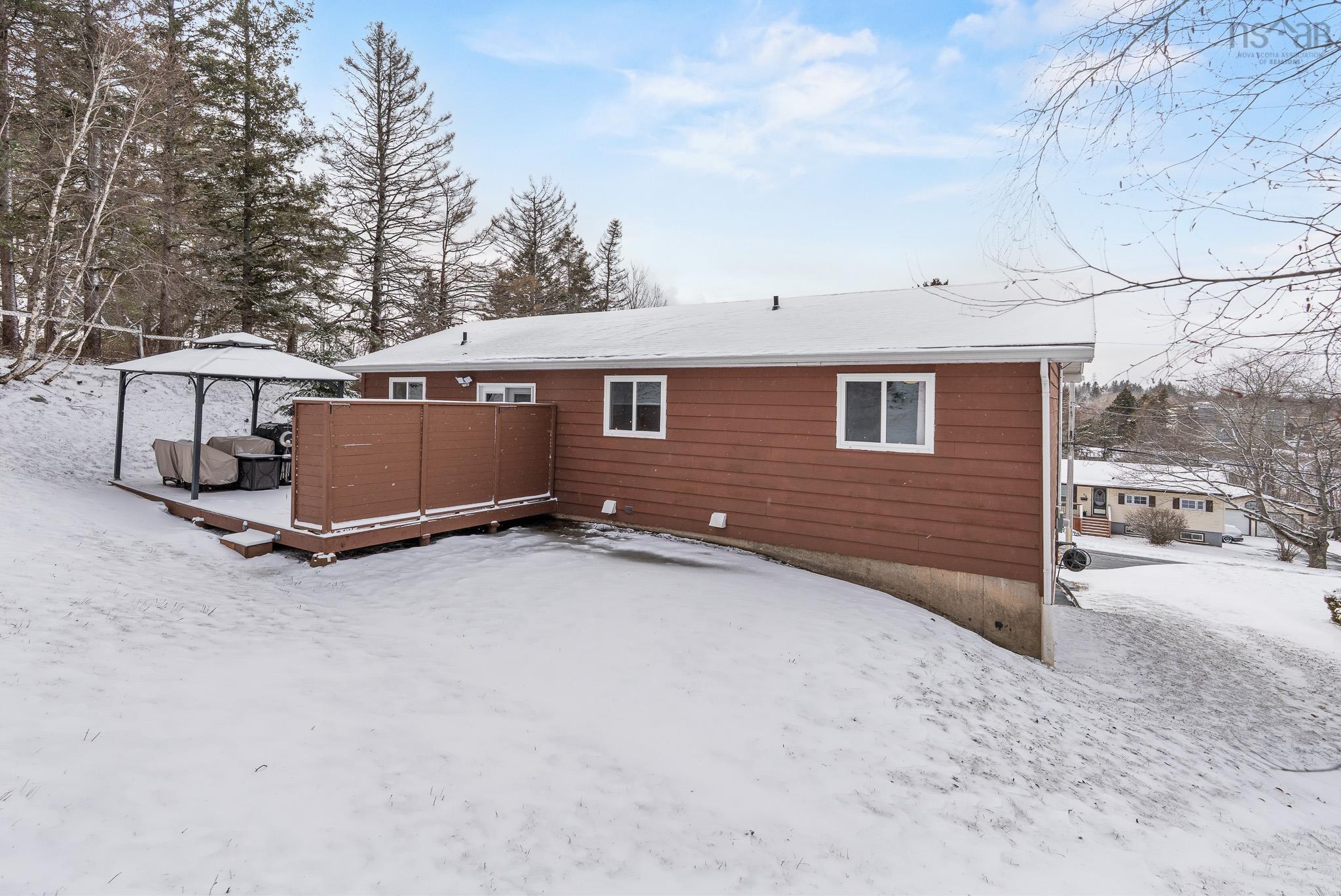 $524,900.00: 37 Hillcrest Avenue, Lower Sackville