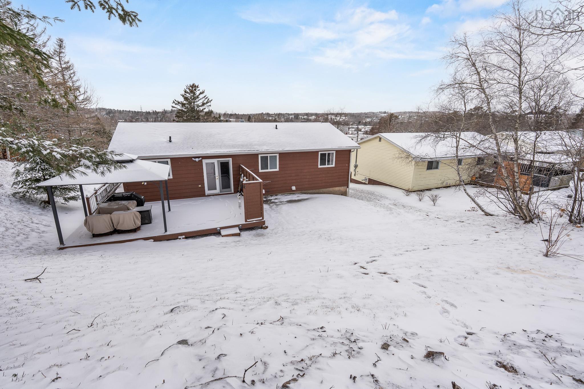 $524,900.00: 37 Hillcrest Avenue, Lower Sackville