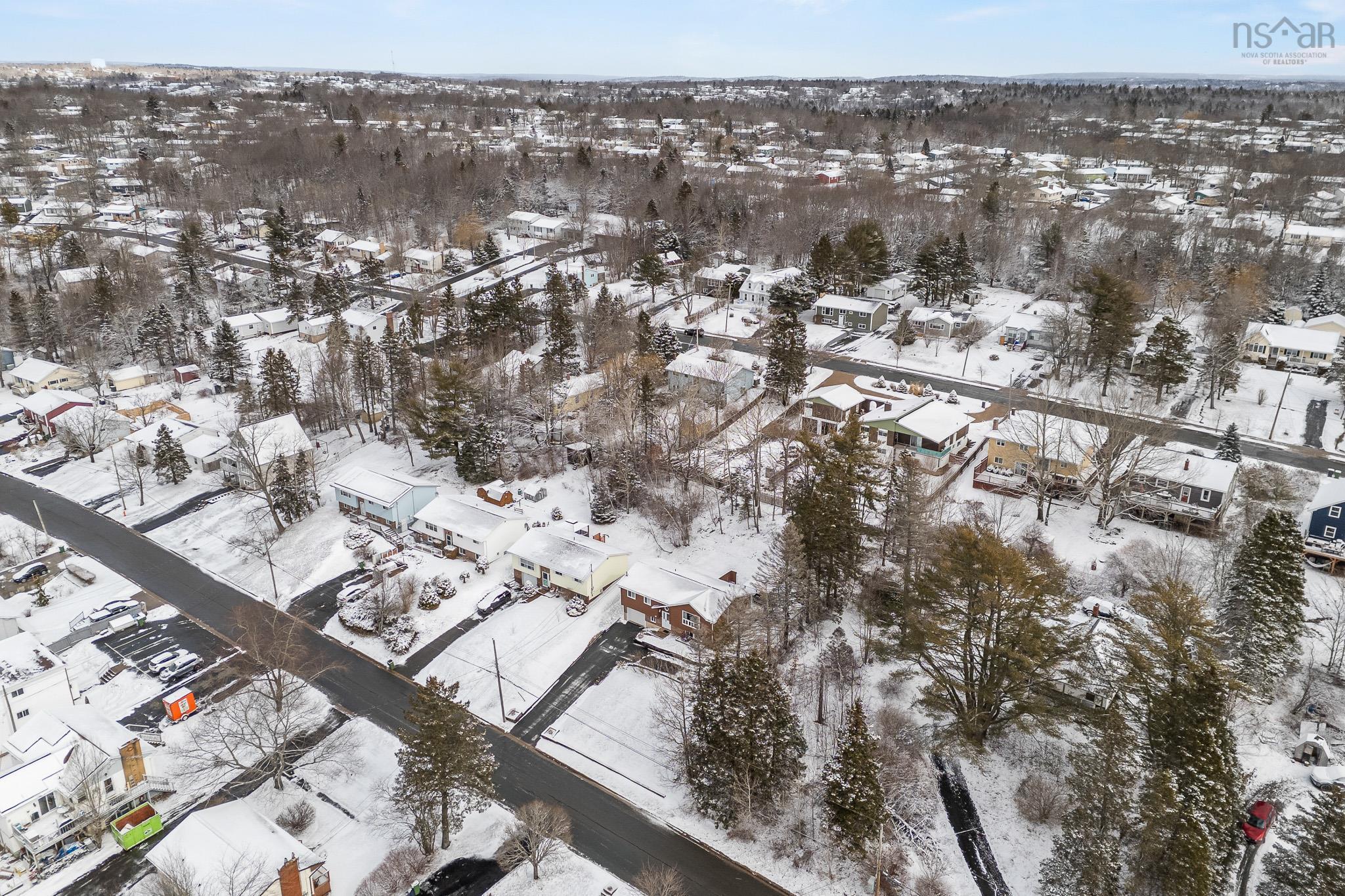 $524,900.00: 37 Hillcrest Avenue, Lower Sackville