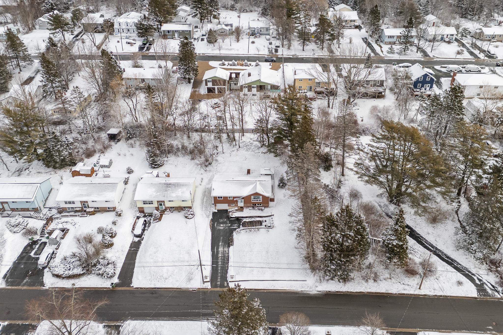 $524,900.00: 37 Hillcrest Avenue, Lower Sackville