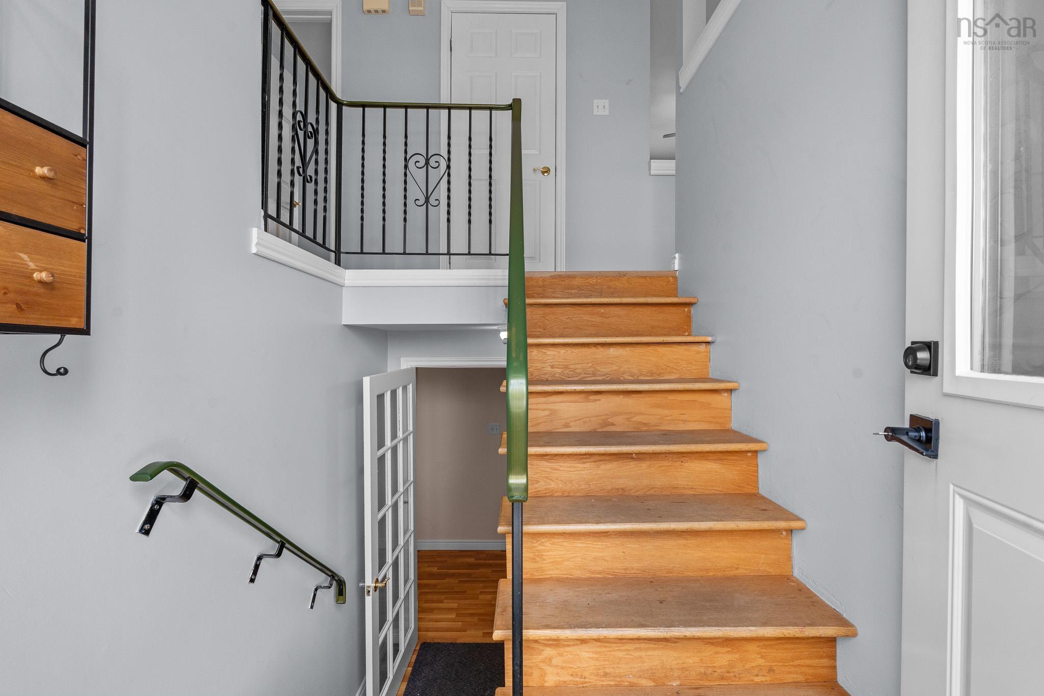 $524,900.00: 37 Hillcrest Avenue, Lower Sackville